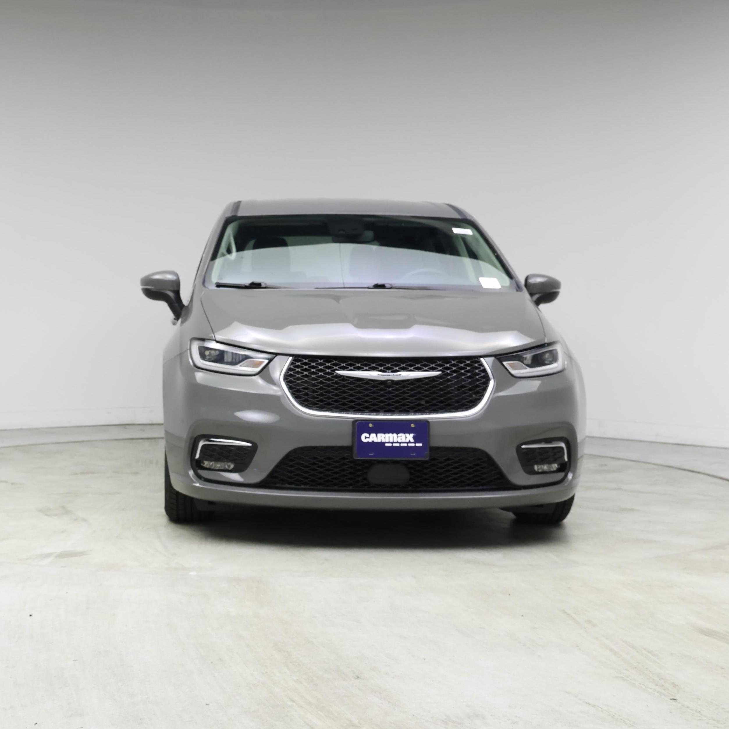 Thumbnail: 2023 Chrysler Pacifica - 5