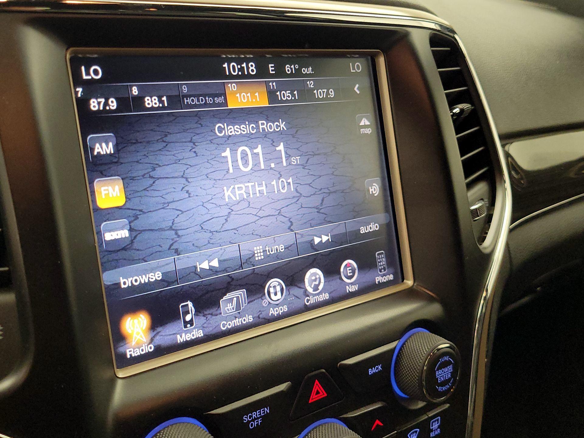 Thumbnail: 2015 Jeep Grand Cherokee - 16