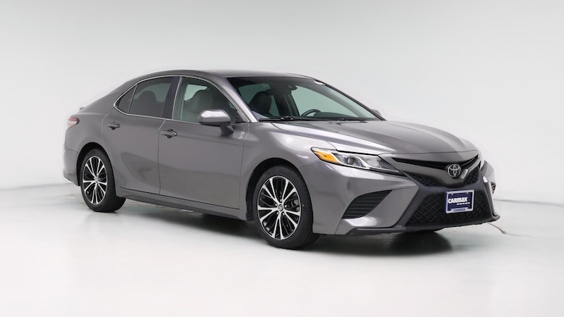 2018 Toyota Camry SE Hero Image