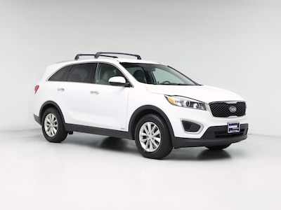 White 2018 Kia Sorento LX