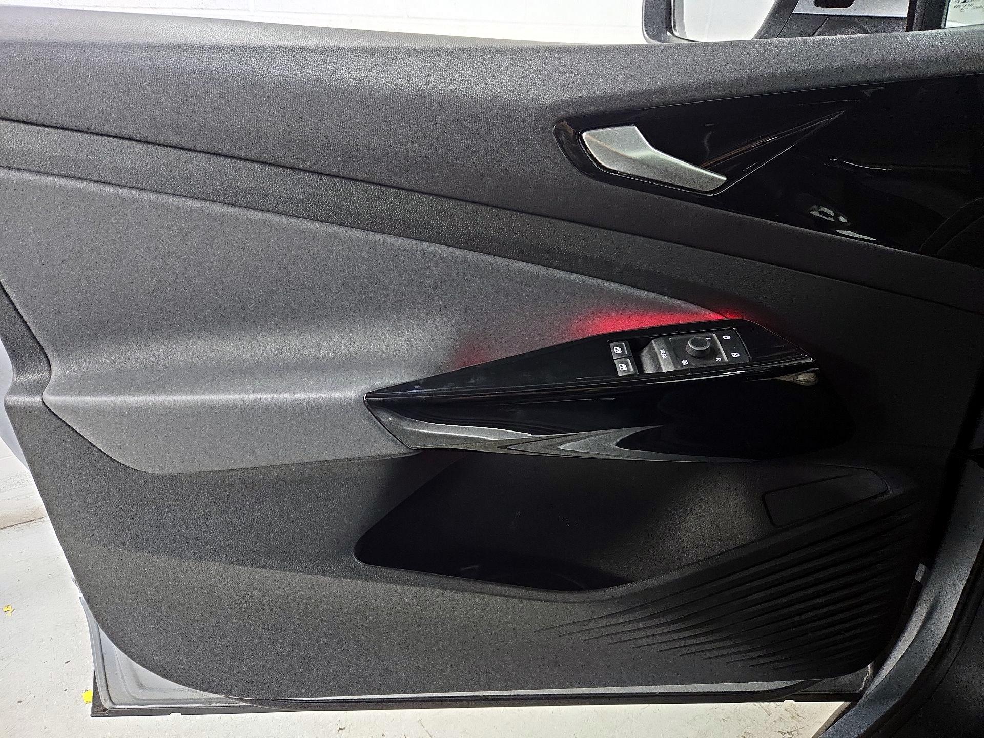 Thumbnail: 2022 Volkswagen ID.4 - 12
