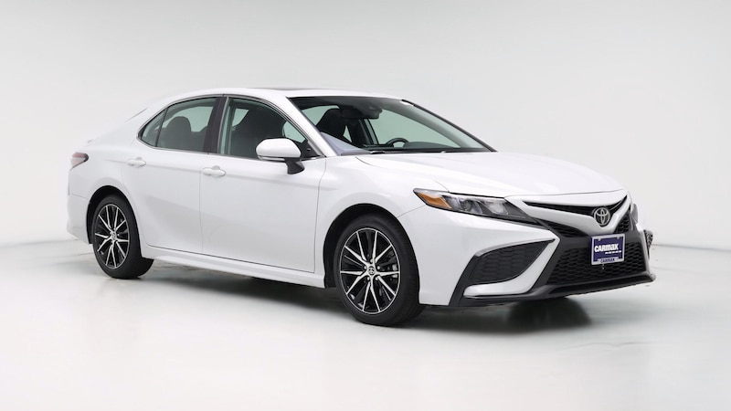 2022 Toyota Camry SE Hero Image