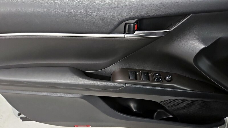 2022 Toyota Camry SE 12