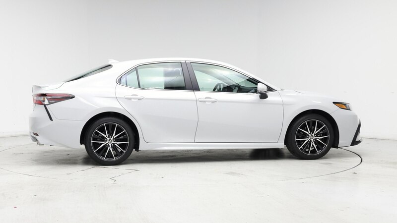 2022 Toyota Camry SE 7