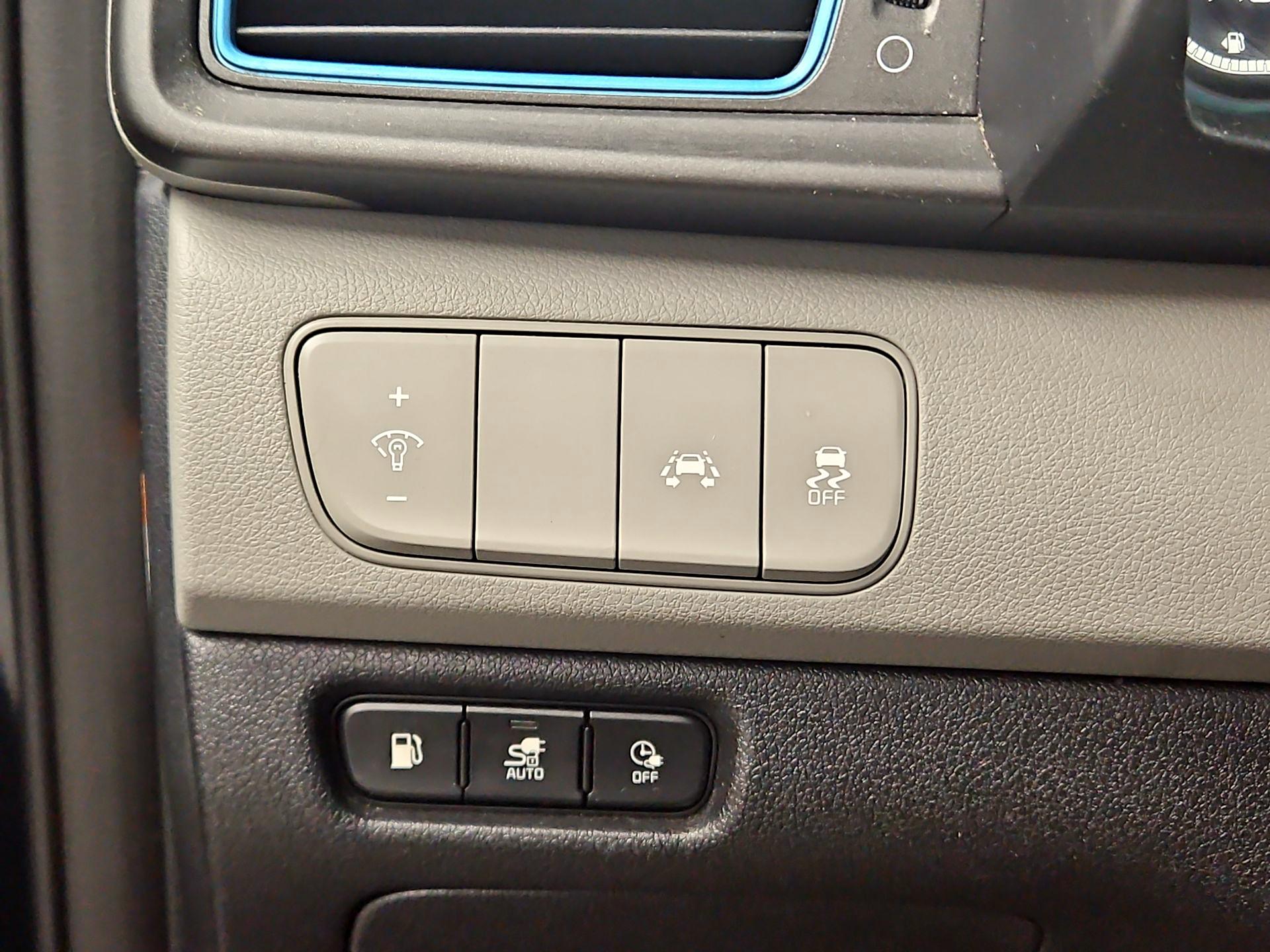 Thumbnail: 2019 Kia Niro - 13