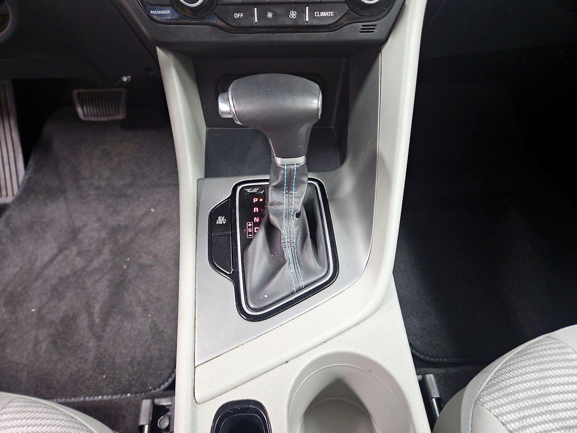 Thumbnail: 2019 Kia Niro - 17