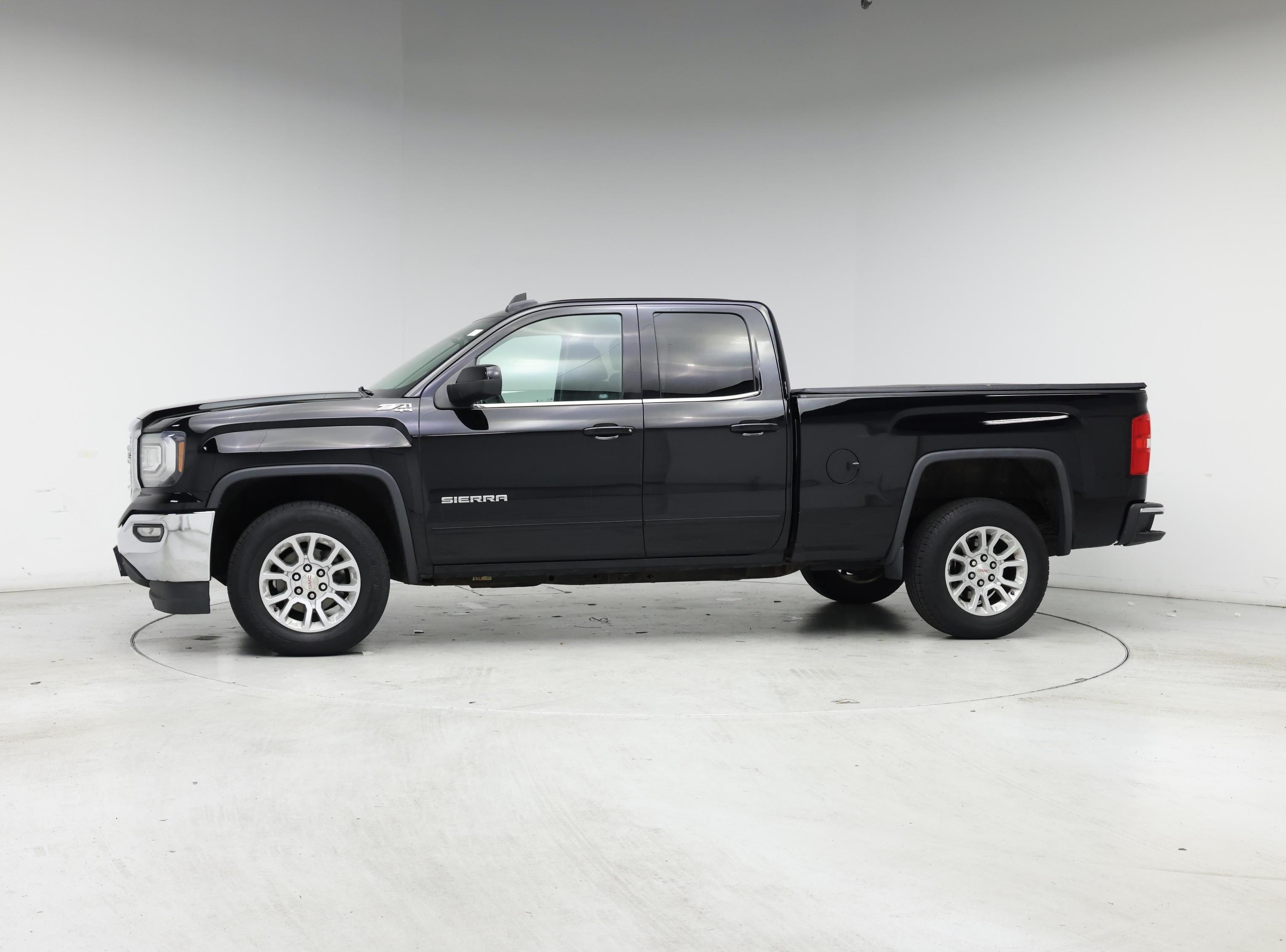 Thumbnail: 2017 GMC Sierra 1500 - 3