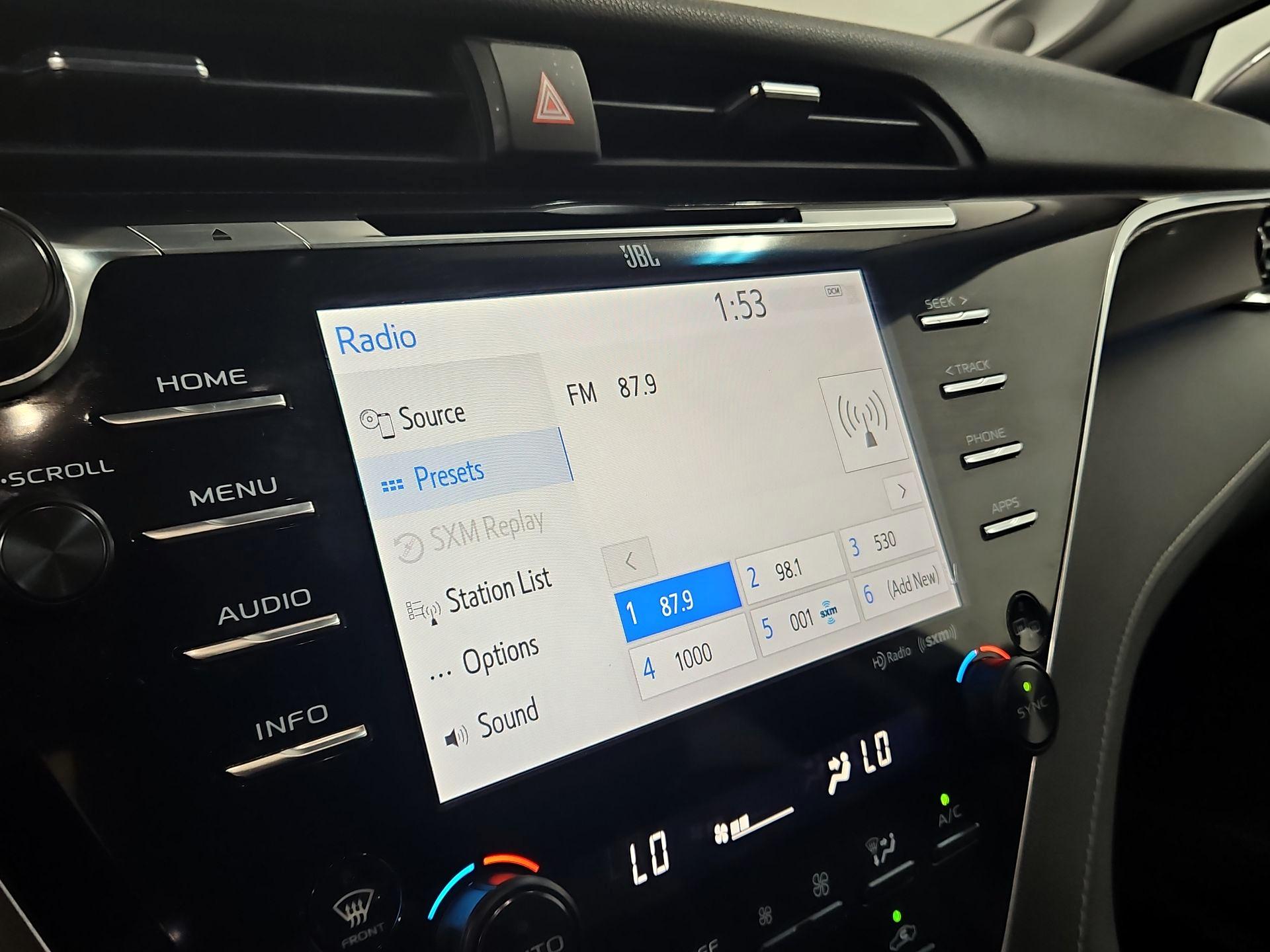 Thumbnail: 2018 Toyota Camry - 15