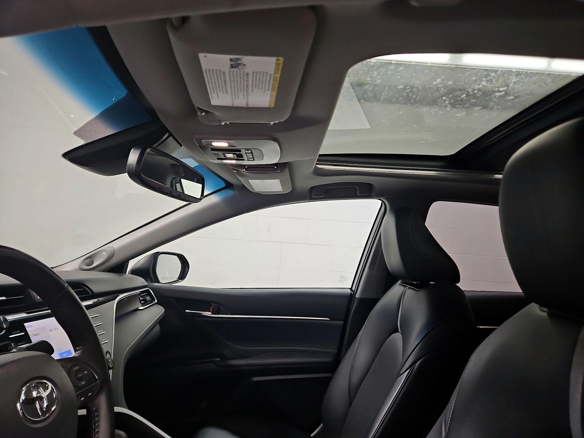 Thumbnail: 2018 Toyota Camry - 19