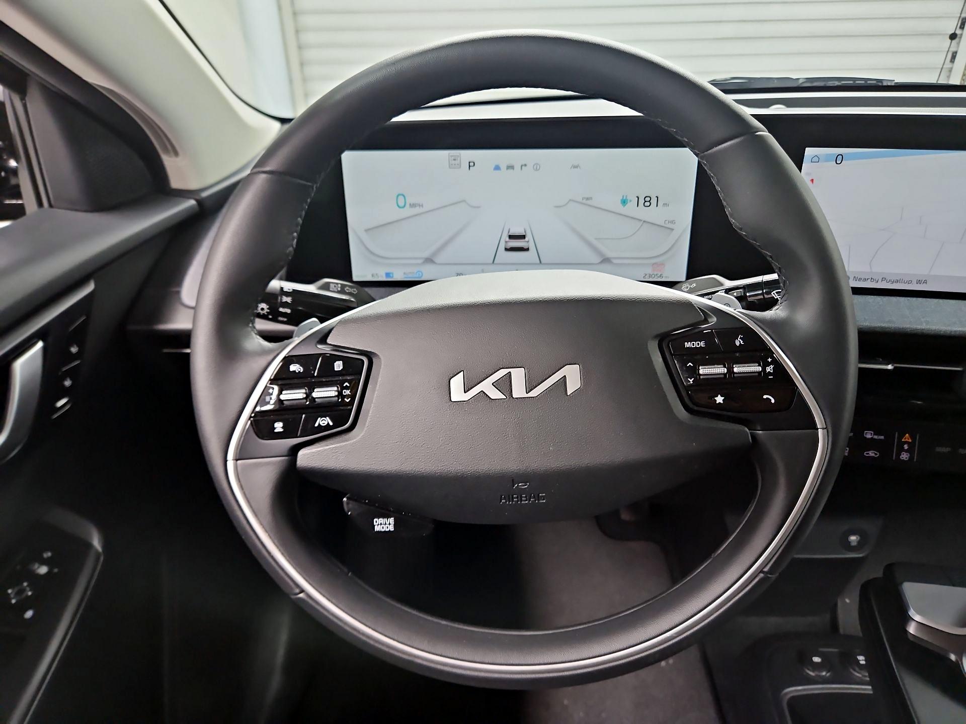 Thumbnail: 2023 Kia EV6 - 10