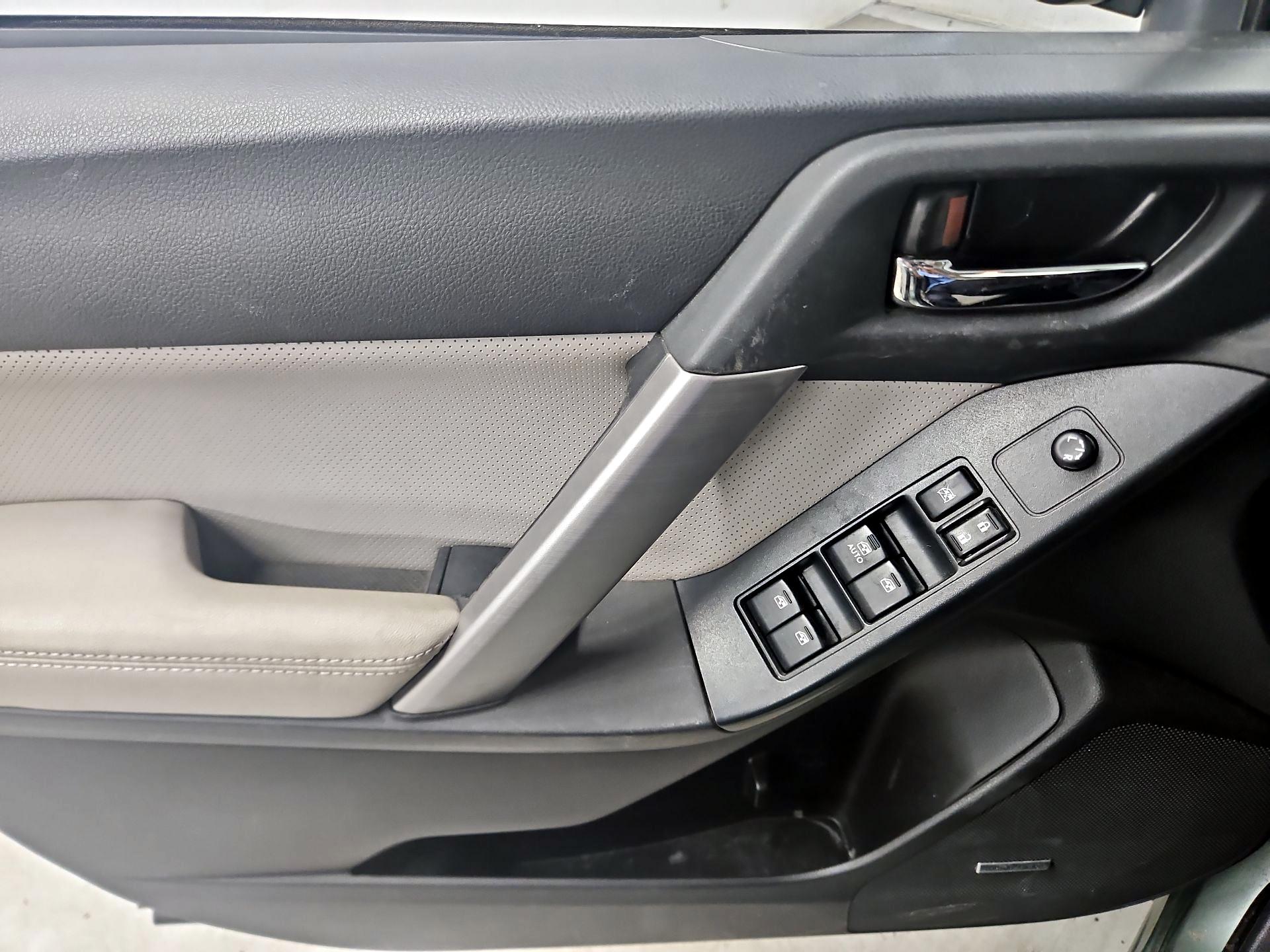 Thumbnail: 2015 Subaru Forester - 12