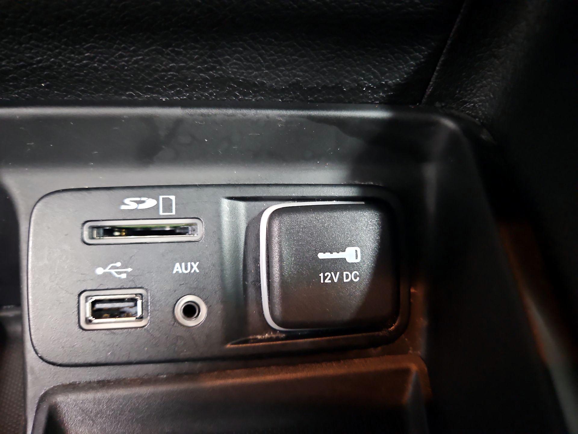 Thumbnail: 2015 Jeep Cherokee - 17