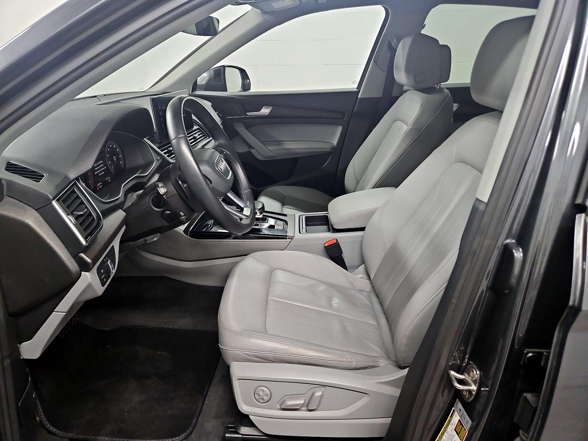 Thumbnail: 2022 Audi Q5 - 11