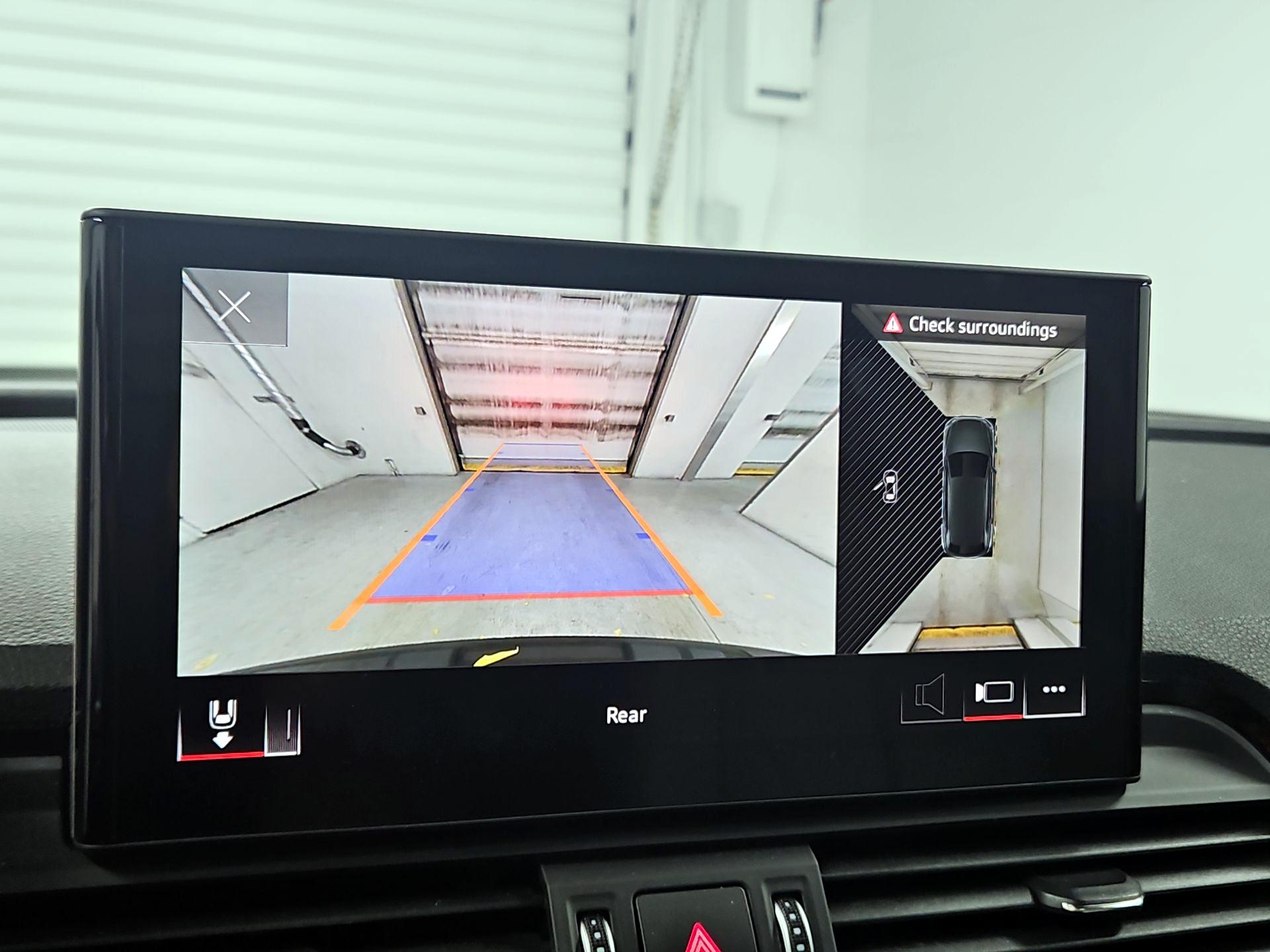 Thumbnail: 2022 Audi Q5 - 14