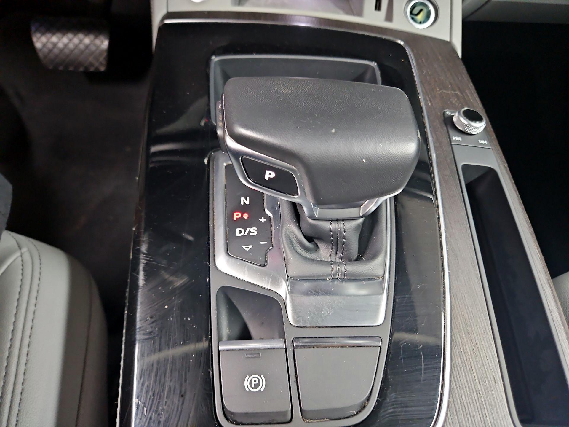 Thumbnail: 2022 Audi Q5 - 17