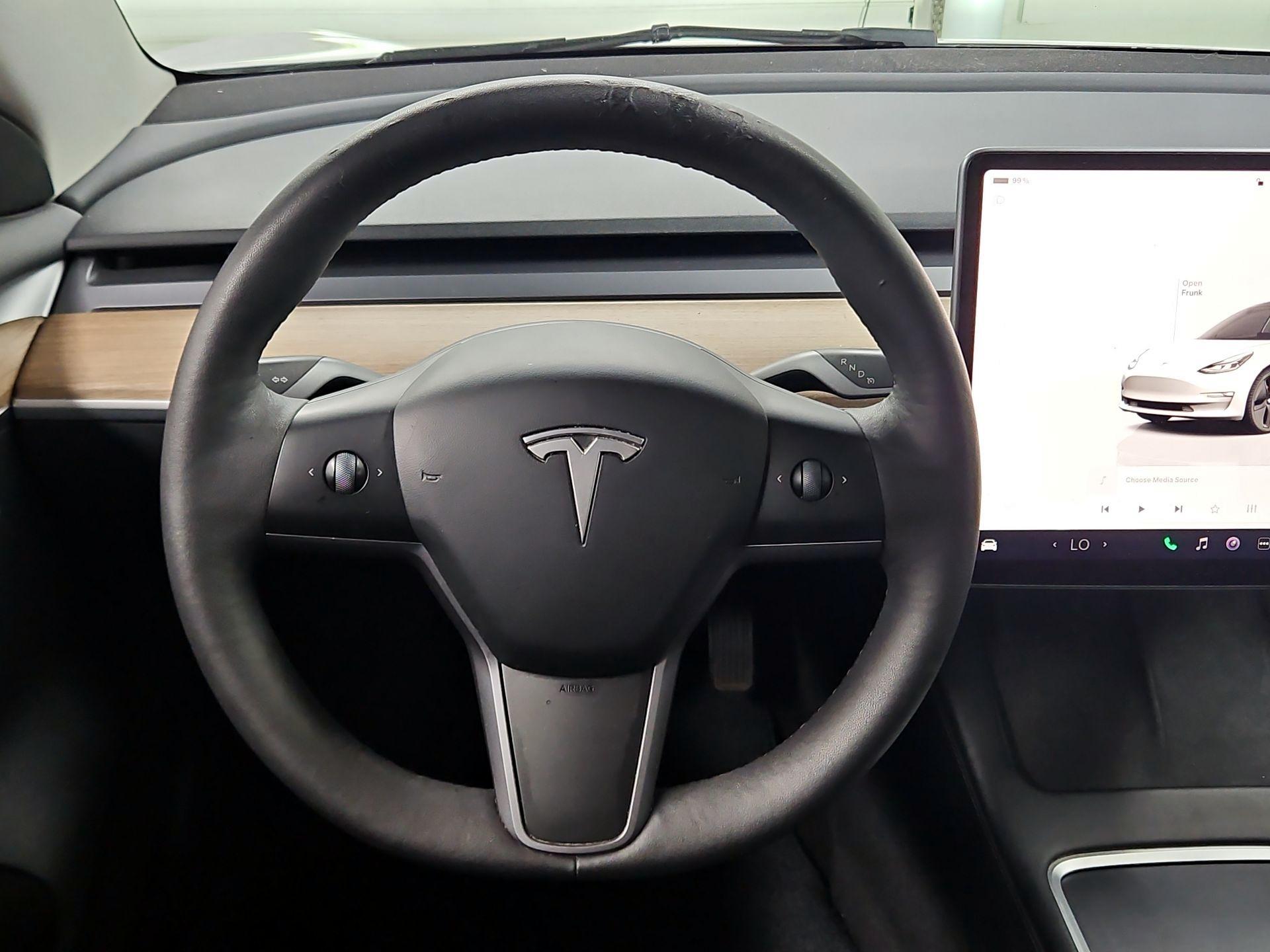 Thumbnail: 2023 Tesla Model 3 - 10