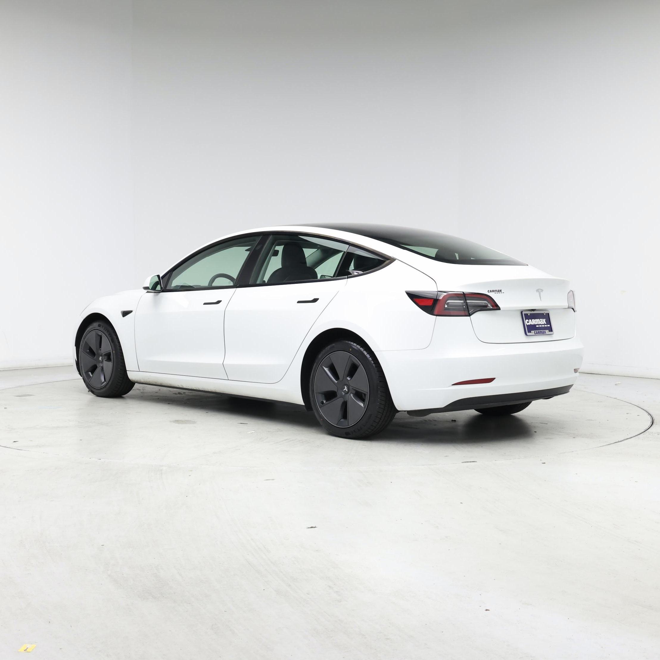 Thumbnail: 2023 Tesla Model 3 - 2