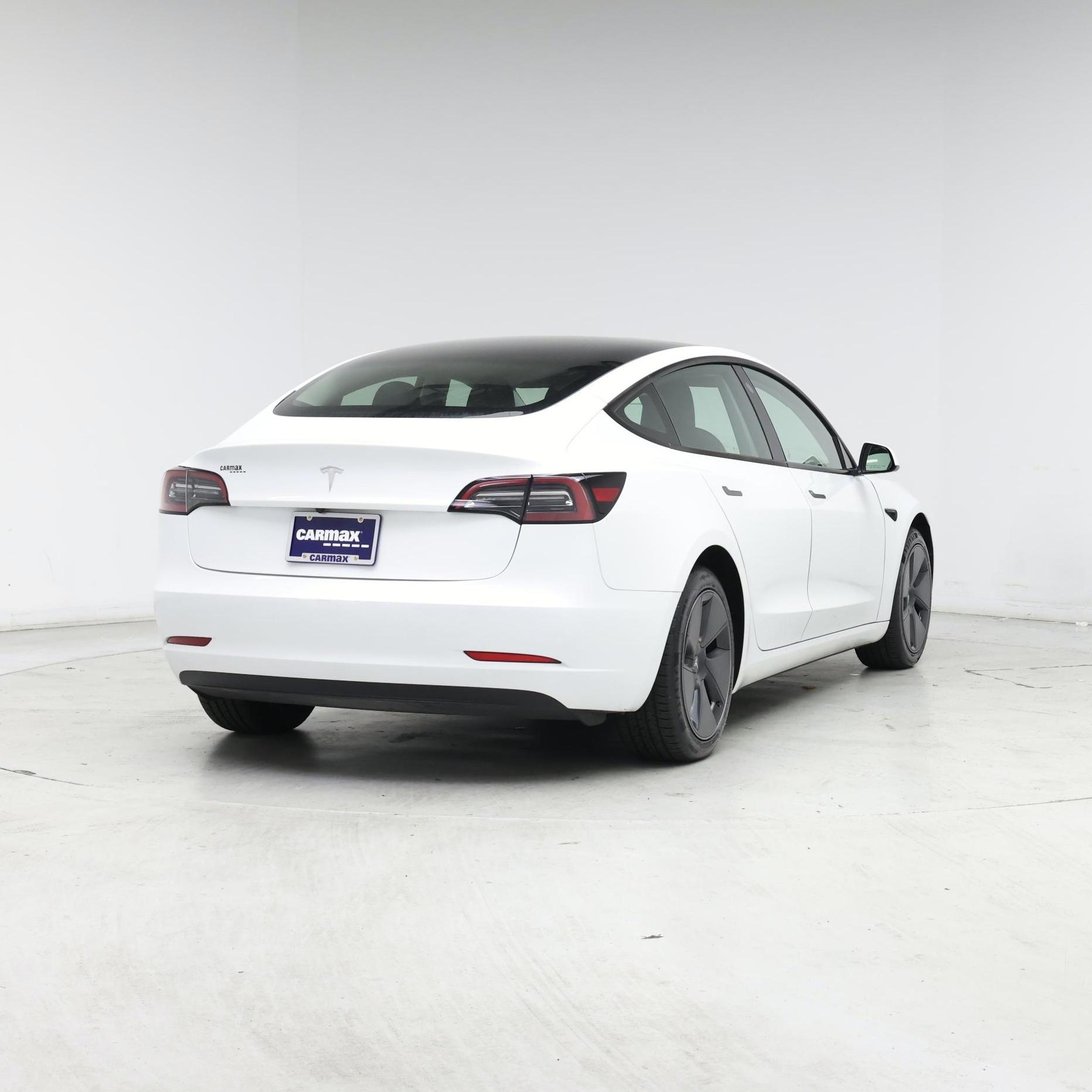 Thumbnail: 2023 Tesla Model 3 - 8