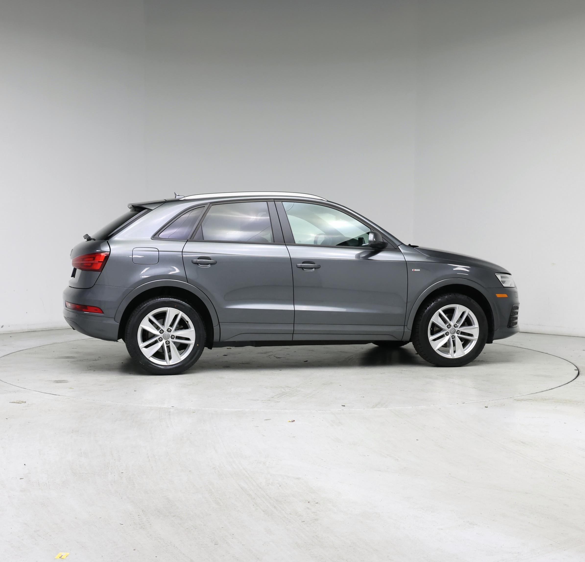 Thumbnail: 2018 Audi Q3 - 7