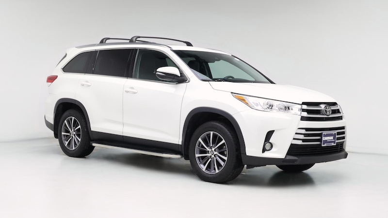 2019 Toyota Highlander XLE Hero Image
