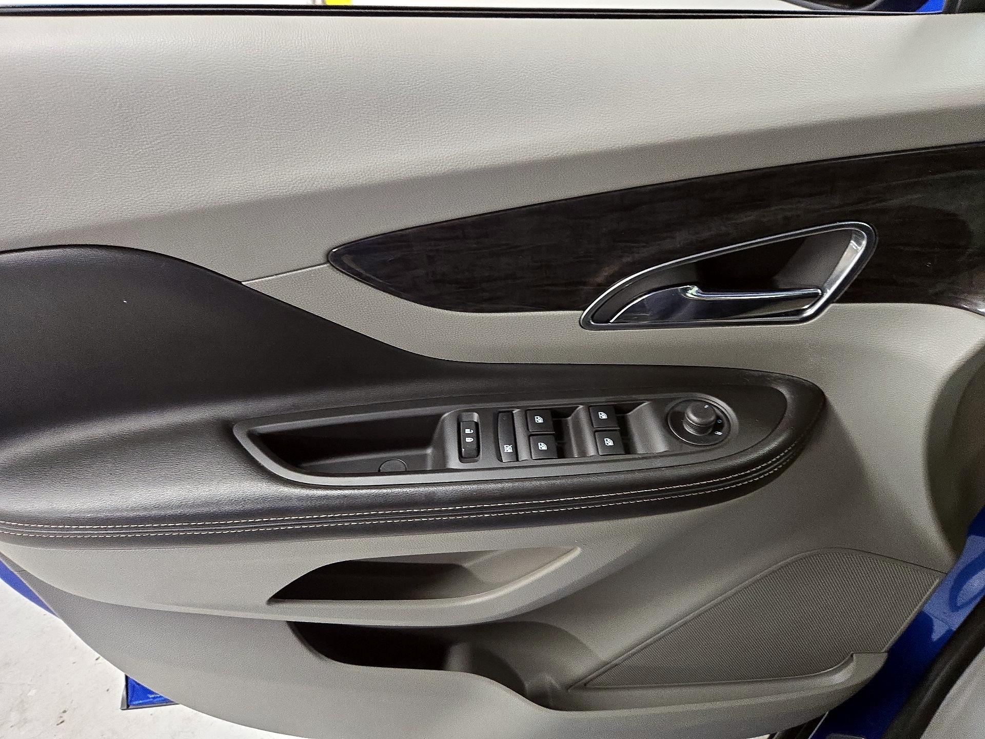 Thumbnail: 2014 Buick Encore - 12