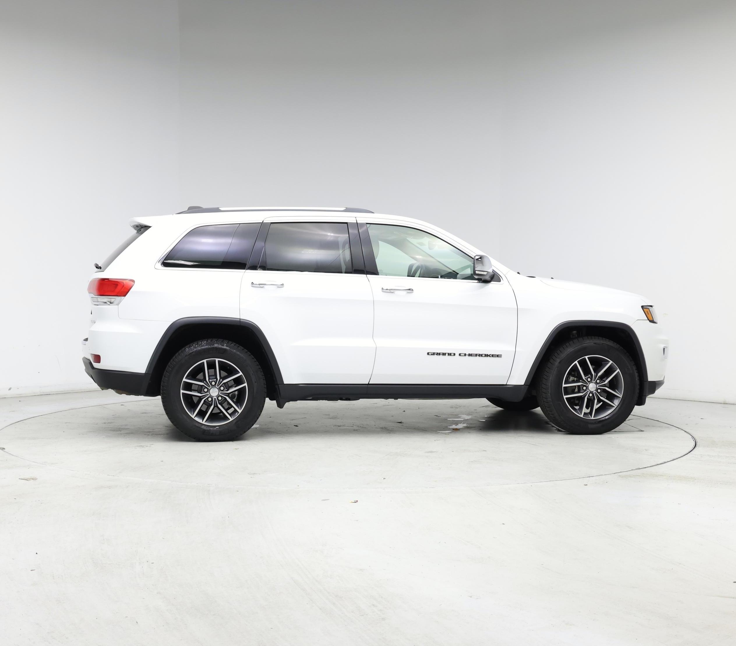 Thumbnail: 2018 Jeep Grand Cherokee - 7