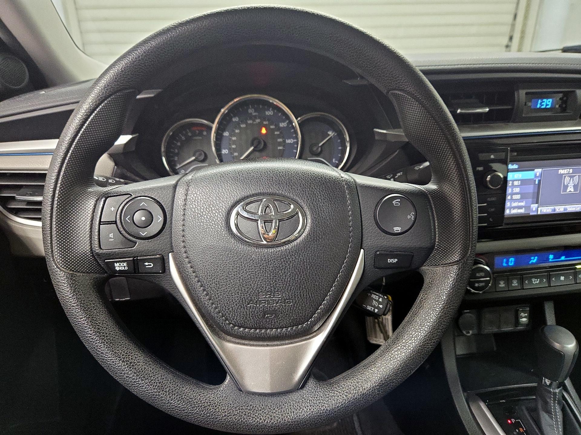 Thumbnail: 2015 Toyota Corolla - 10