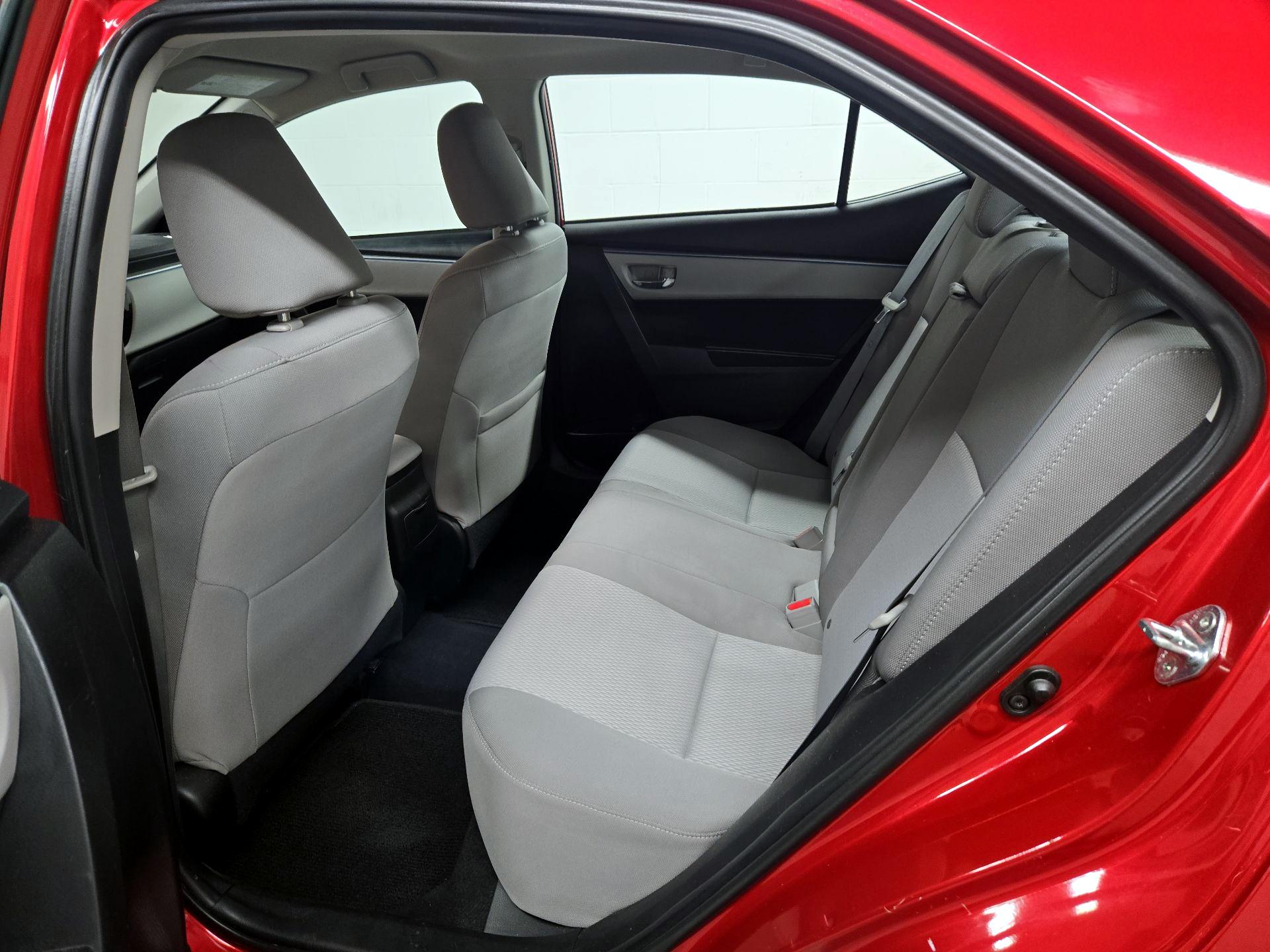 Thumbnail: 2015 Toyota Corolla - 19