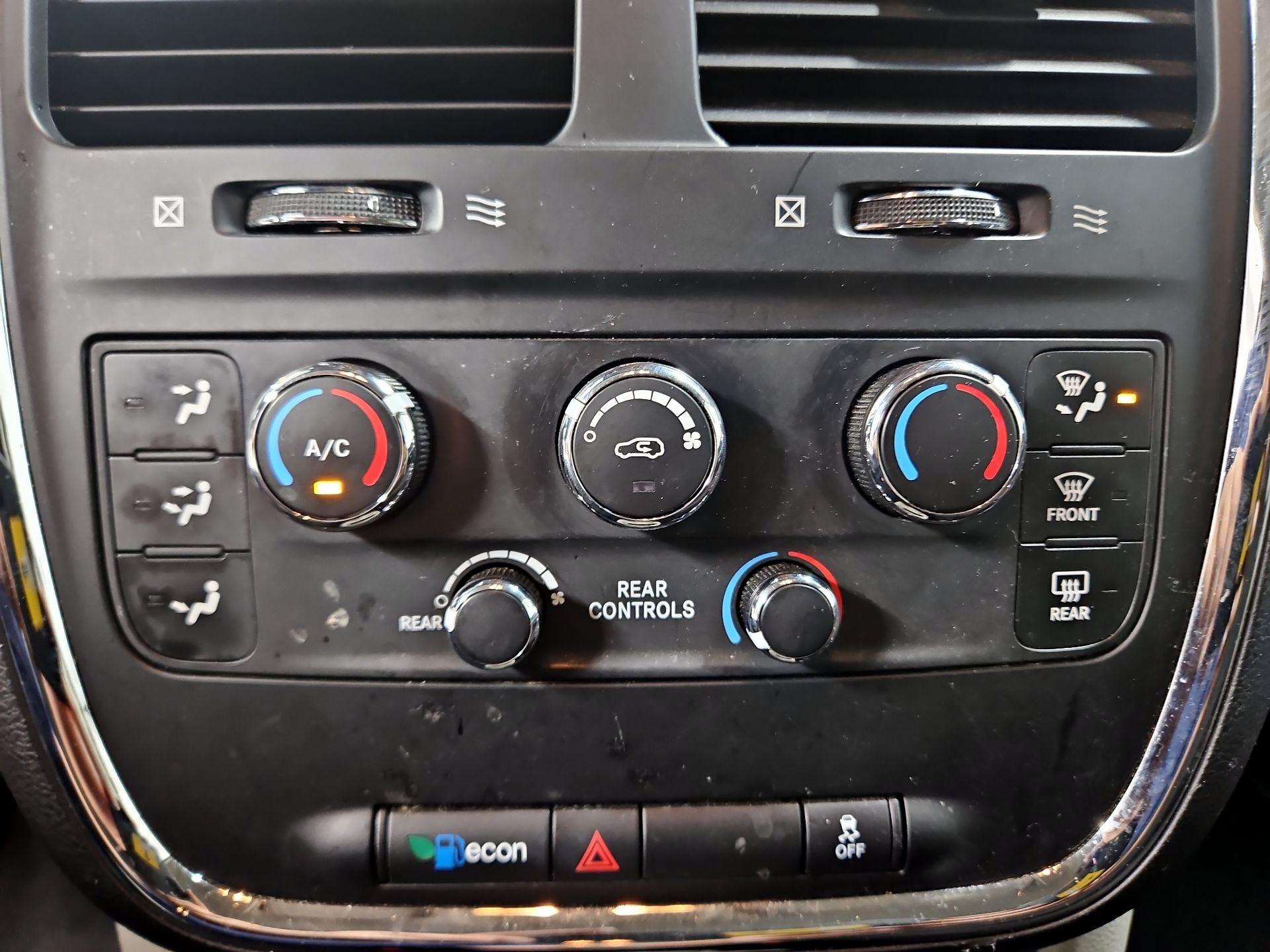 Thumbnail: 2014 Dodge Grand Caravan - 15