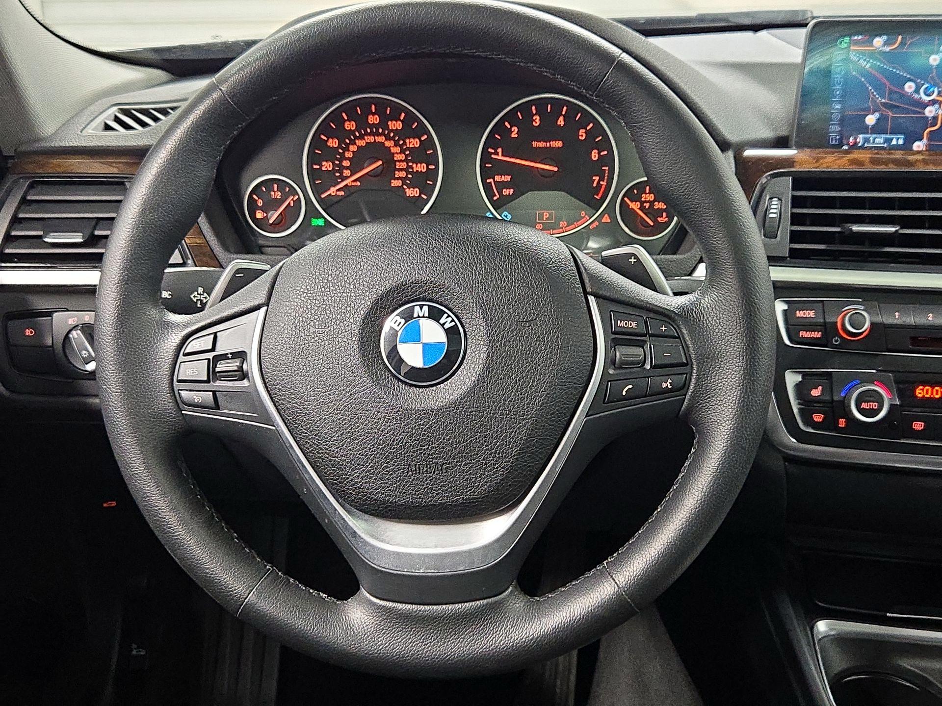 Thumbnail: 2015 BMW 3 Series - 10