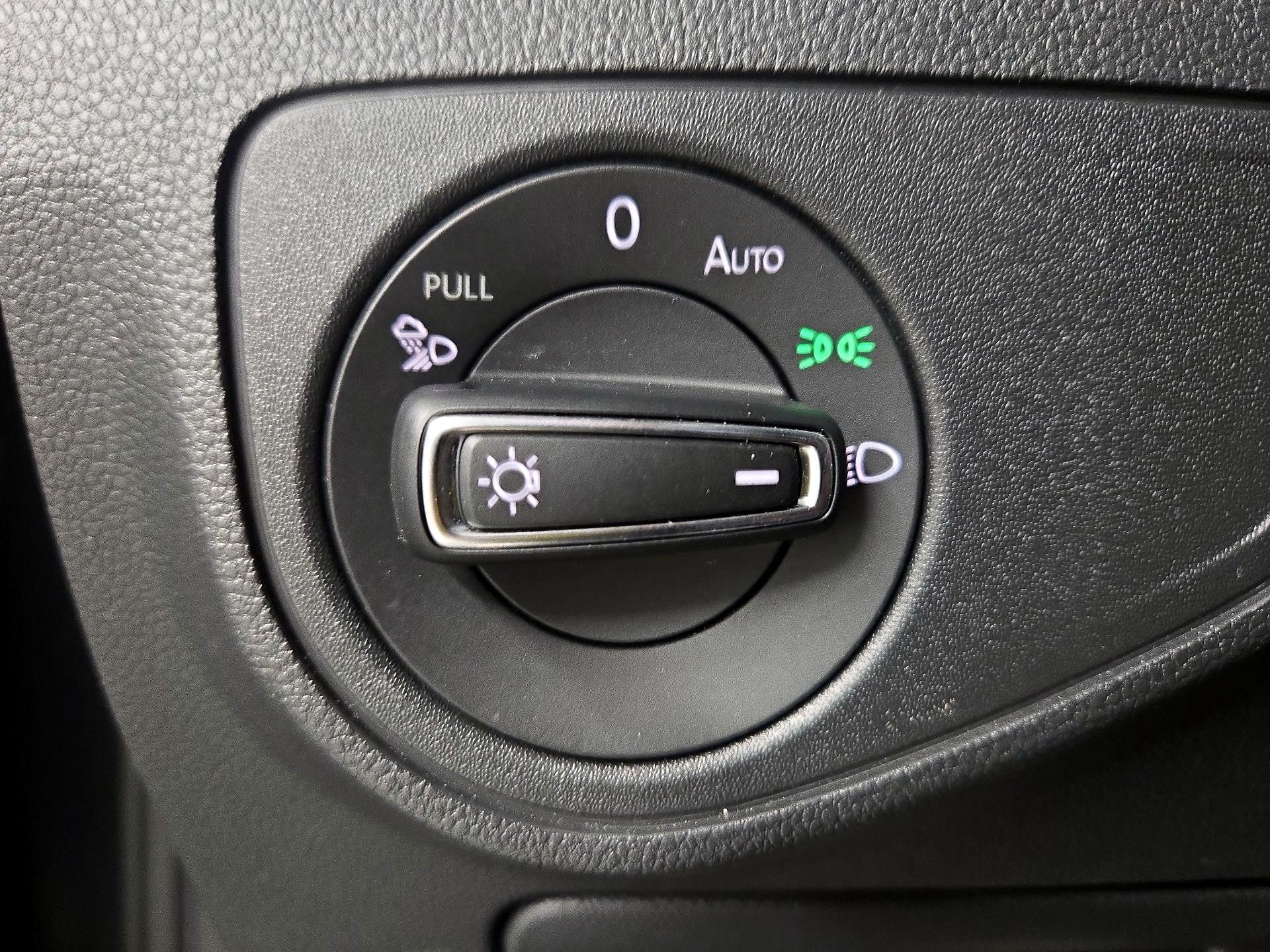 Thumbnail: 2022 Volkswagen Atlas - 13