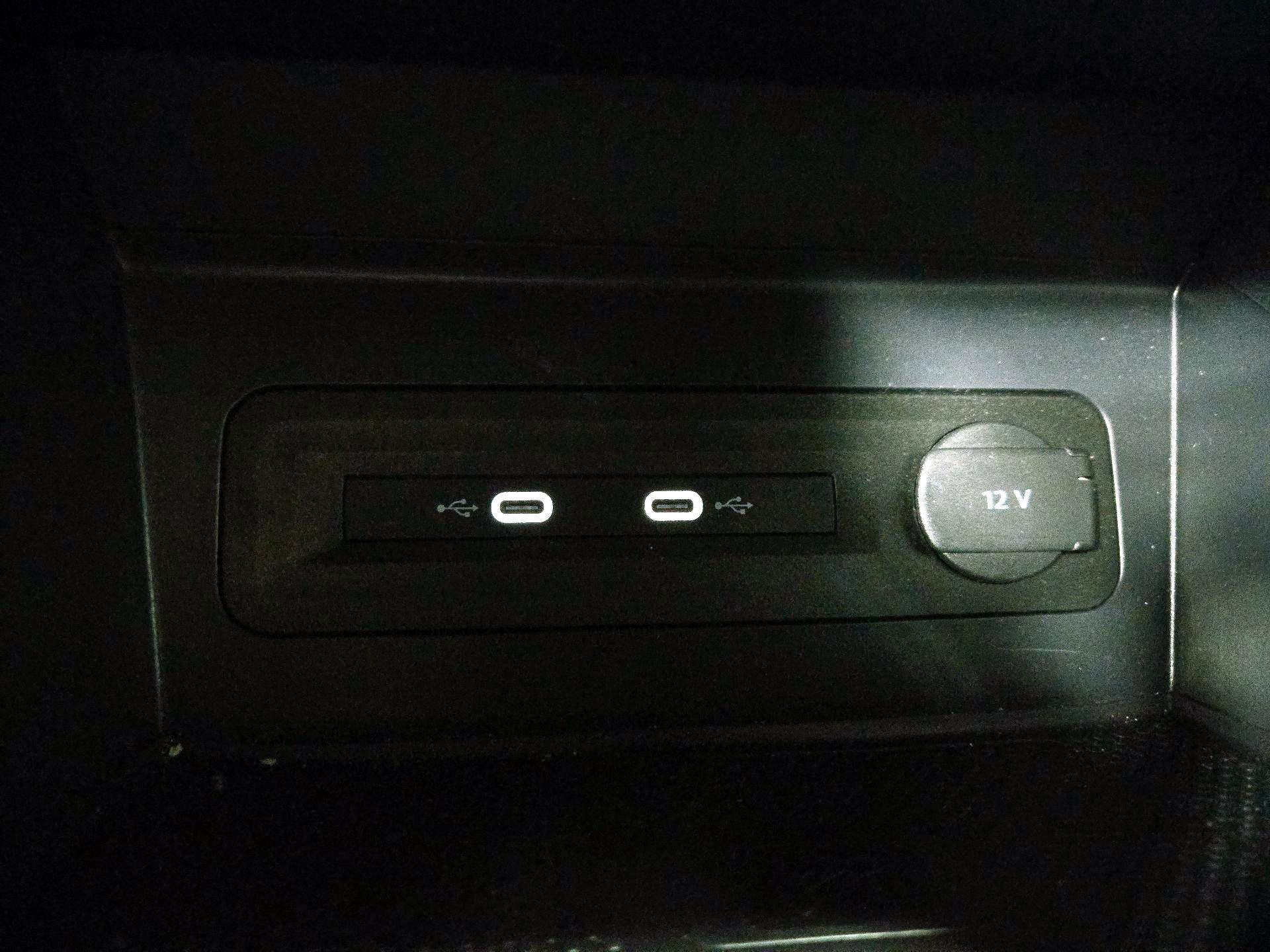 Thumbnail: 2022 Volkswagen Atlas - 18