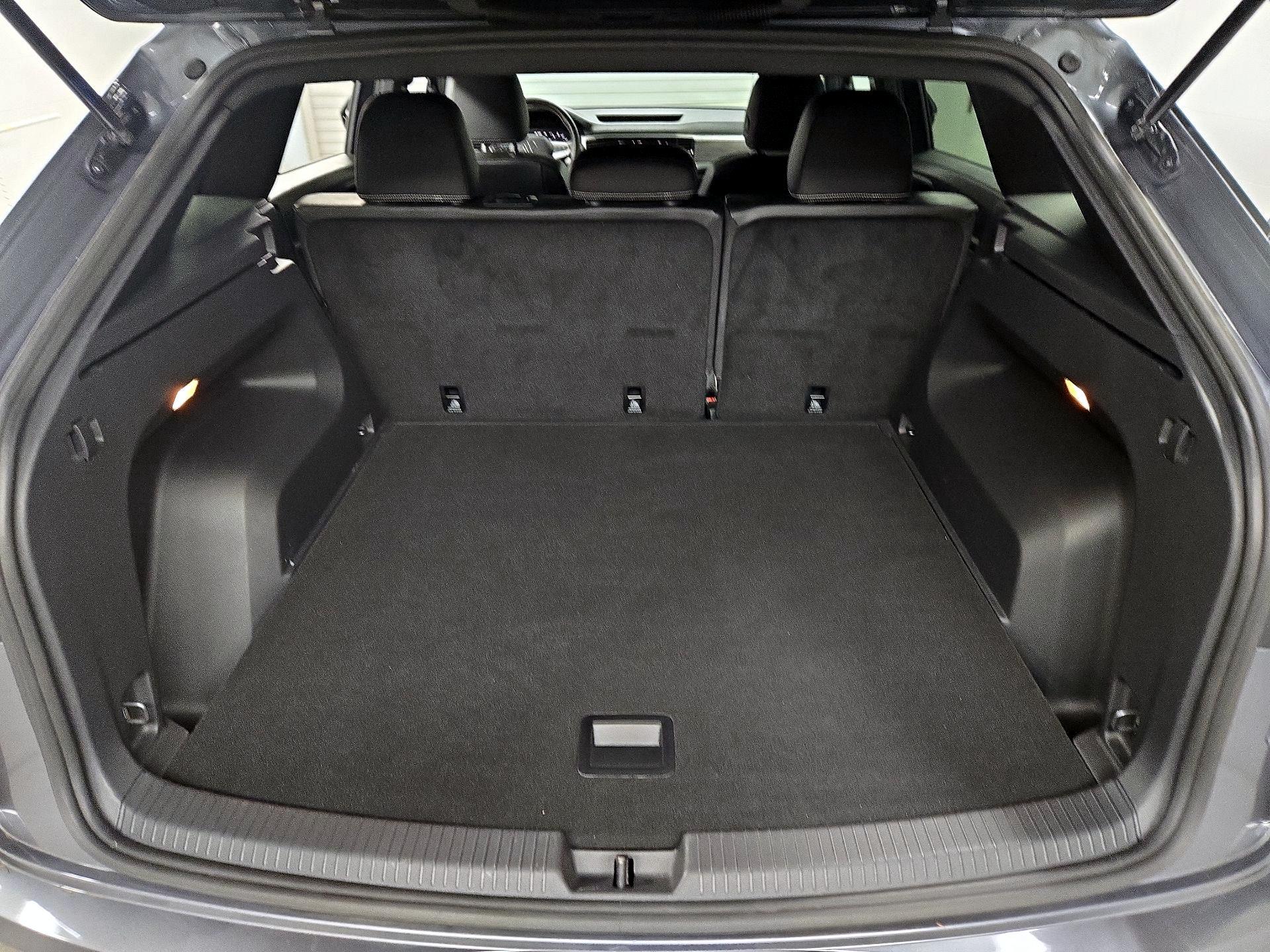 Thumbnail: 2022 Volkswagen Atlas - 20