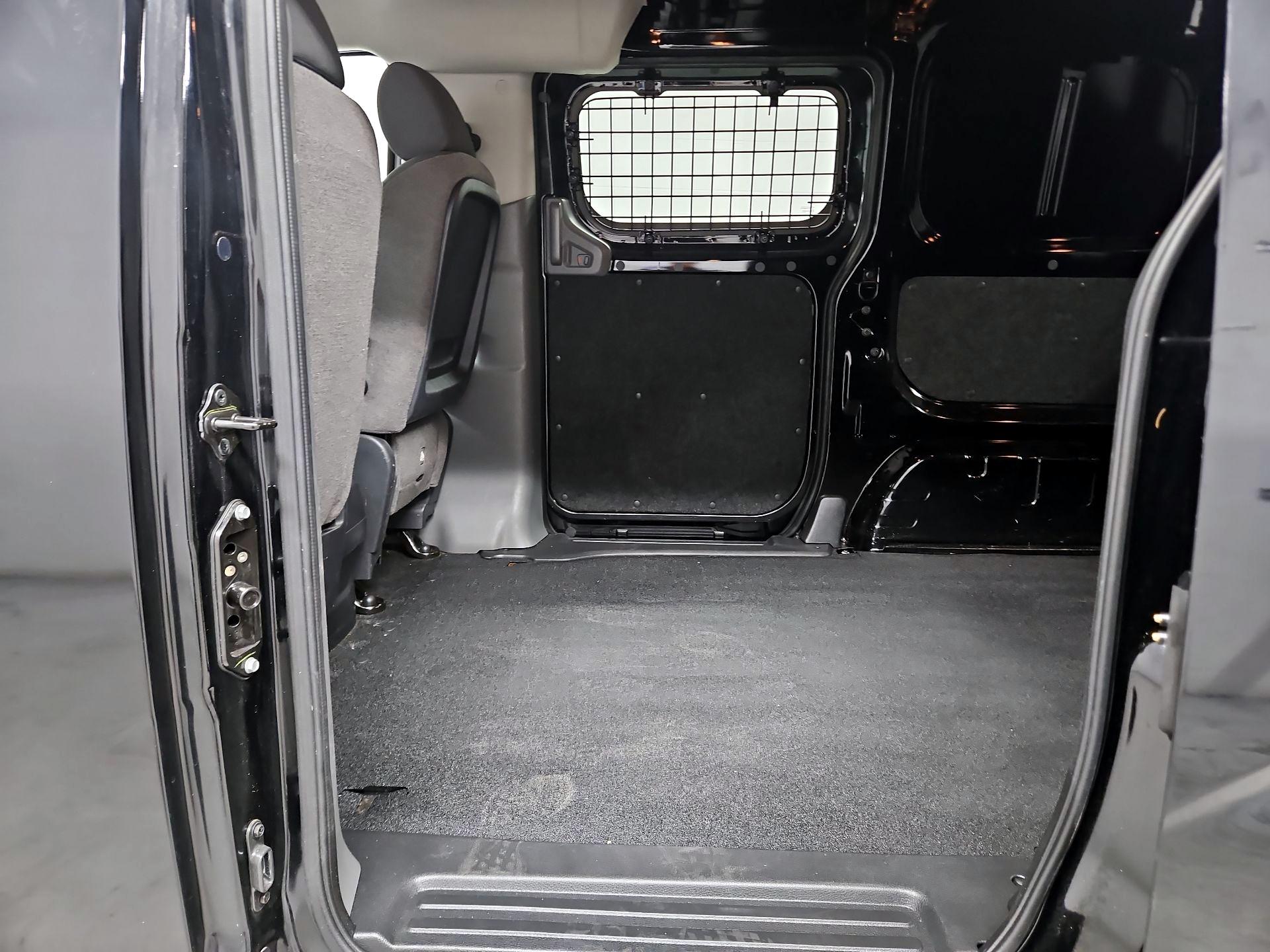 Thumbnail: 2021 Nissan NV200 - 19