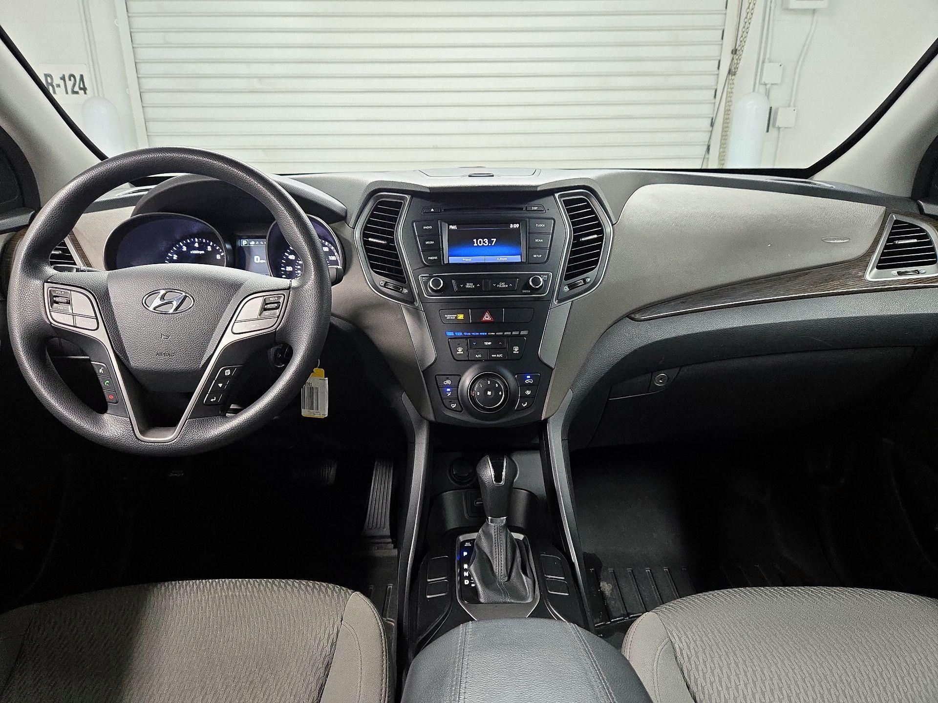 Thumbnail: 2017 Hyundai Santa Fe - 9