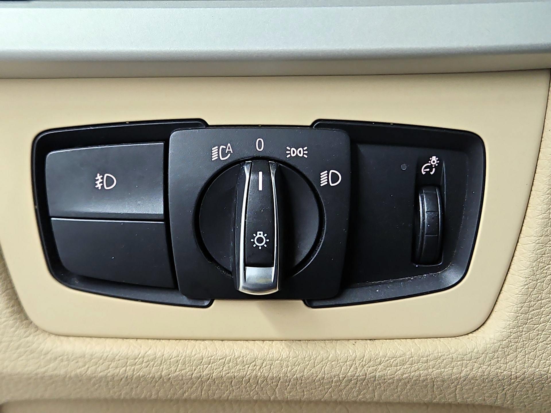 Thumbnail: 2015 BMW 3 Series - 13
