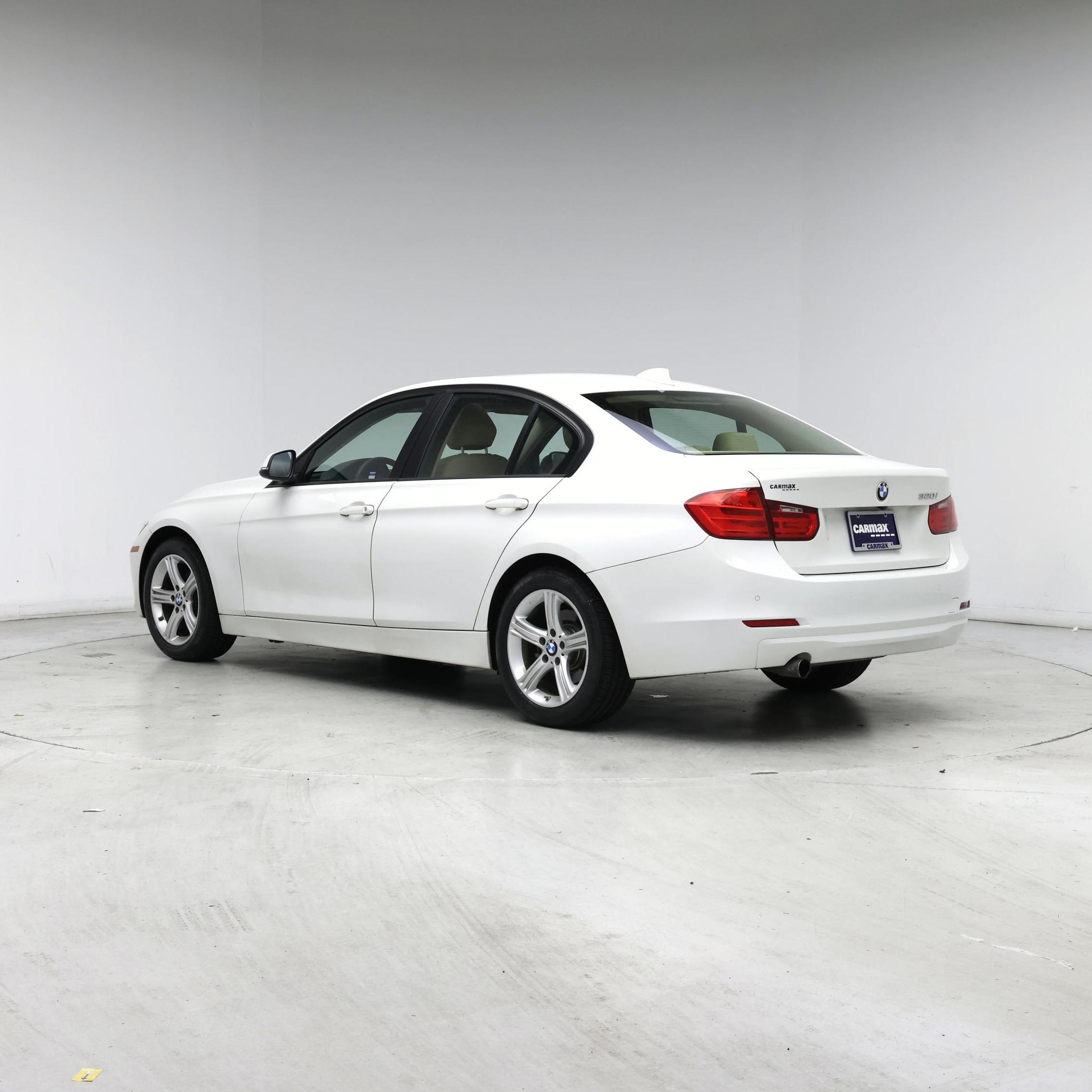 Thumbnail: 2015 BMW 3 Series - 2