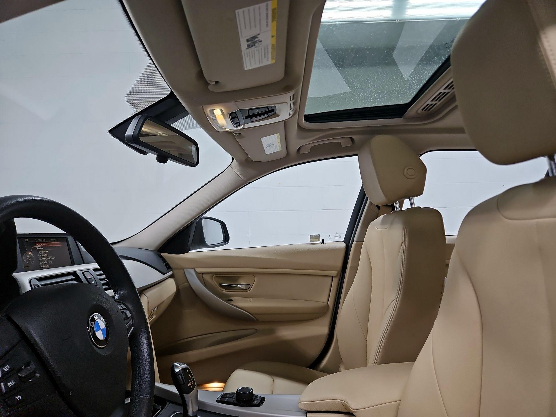 Thumbnail: 2015 BMW 3 Series - 19