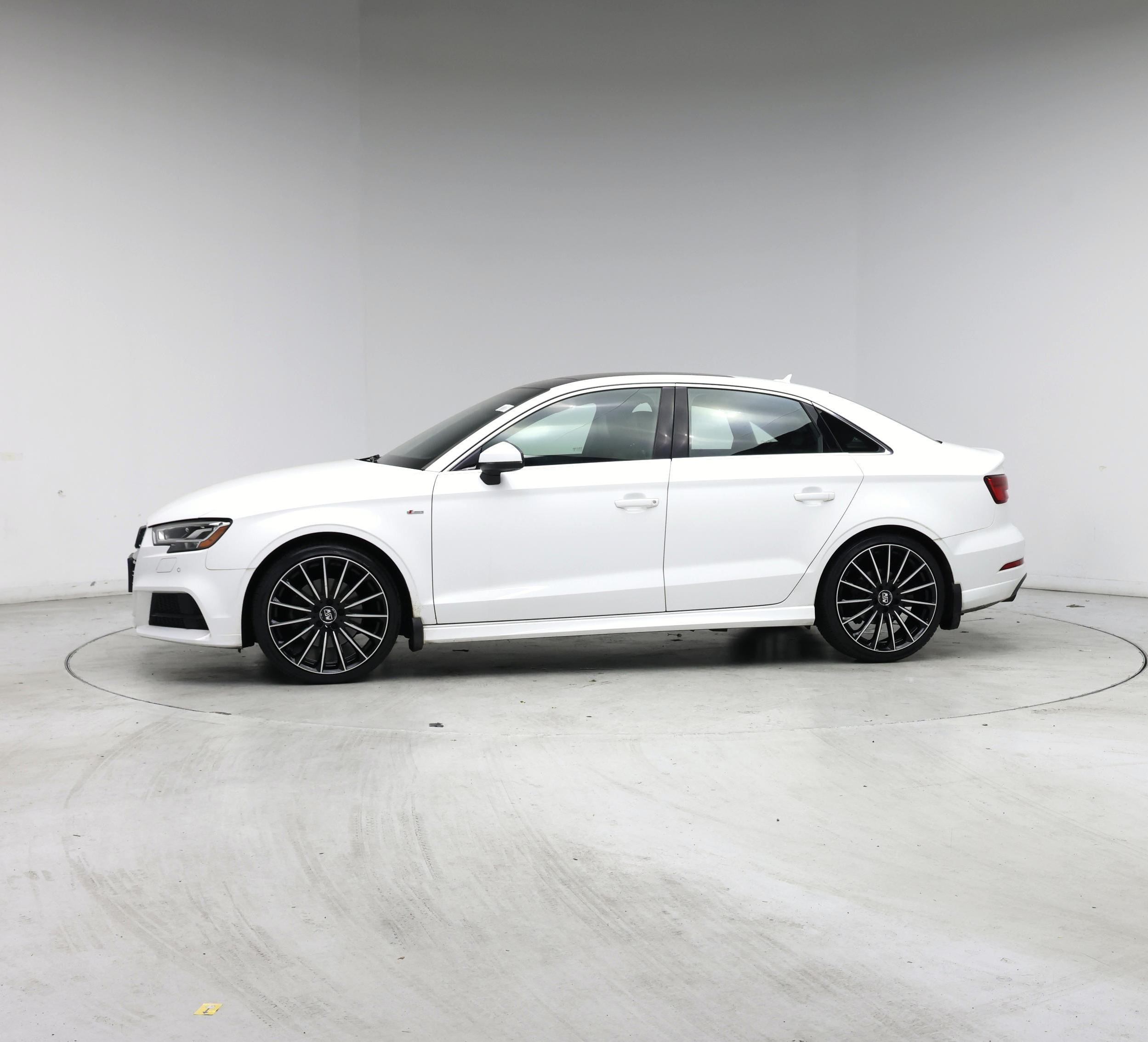 Thumbnail: 2018 Audi A3 - 3