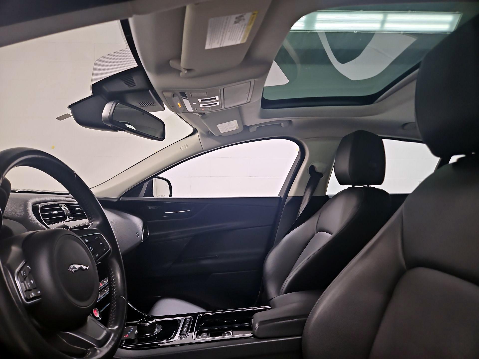 Thumbnail: 2018 Jaguar XE - 20