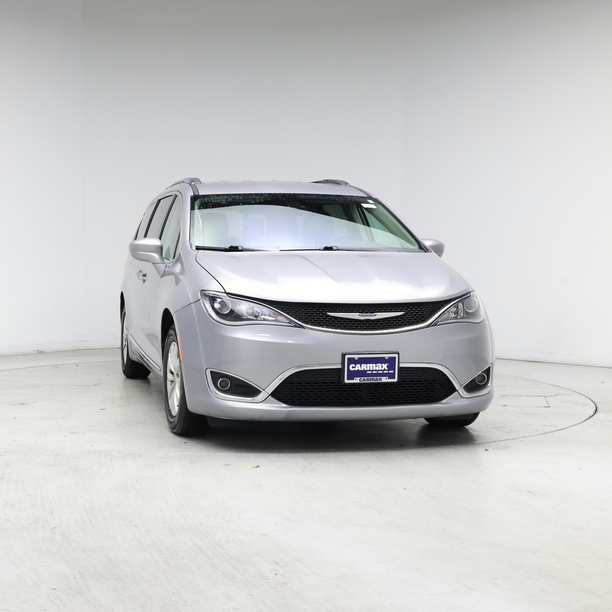 Thumbnail: 2018 Chrysler Pacifica - 5