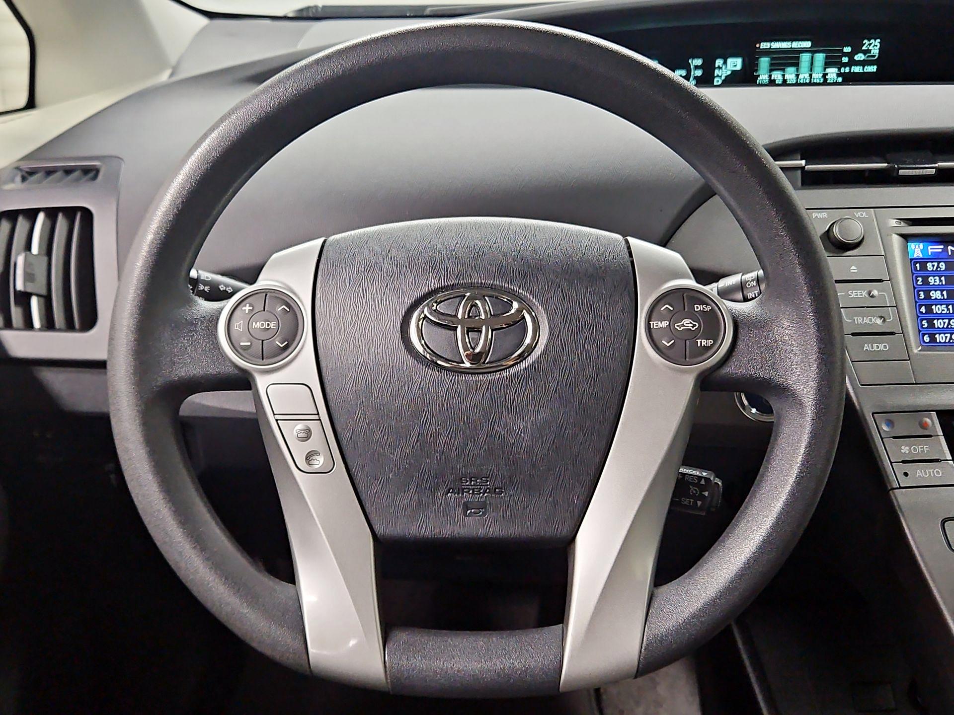 Thumbnail: 2014 Toyota Prius - 10