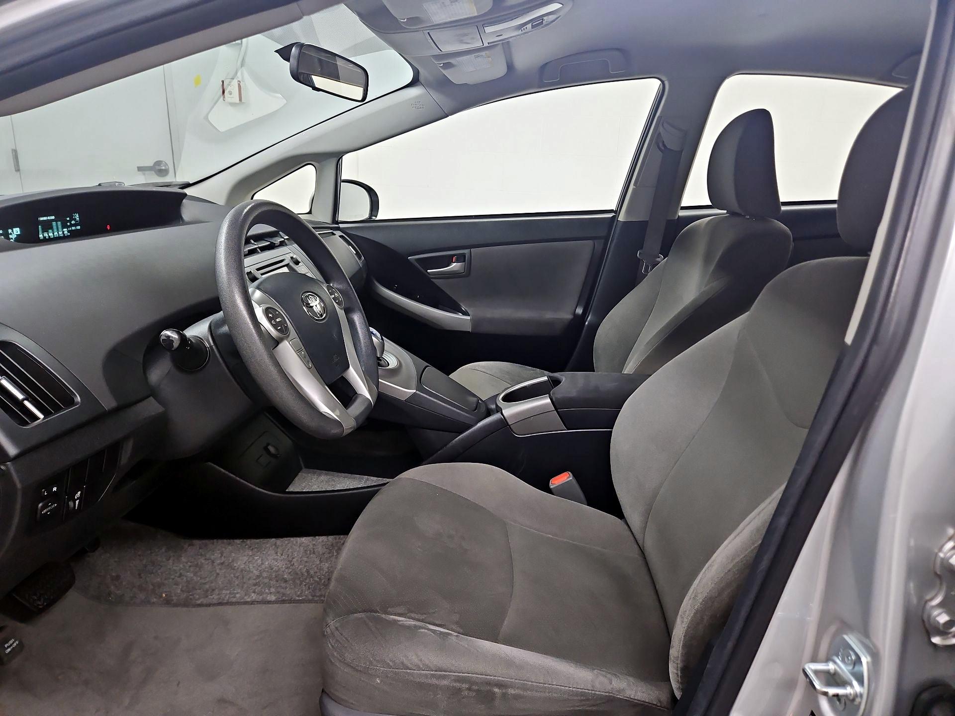 Thumbnail: 2014 Toyota Prius - 11