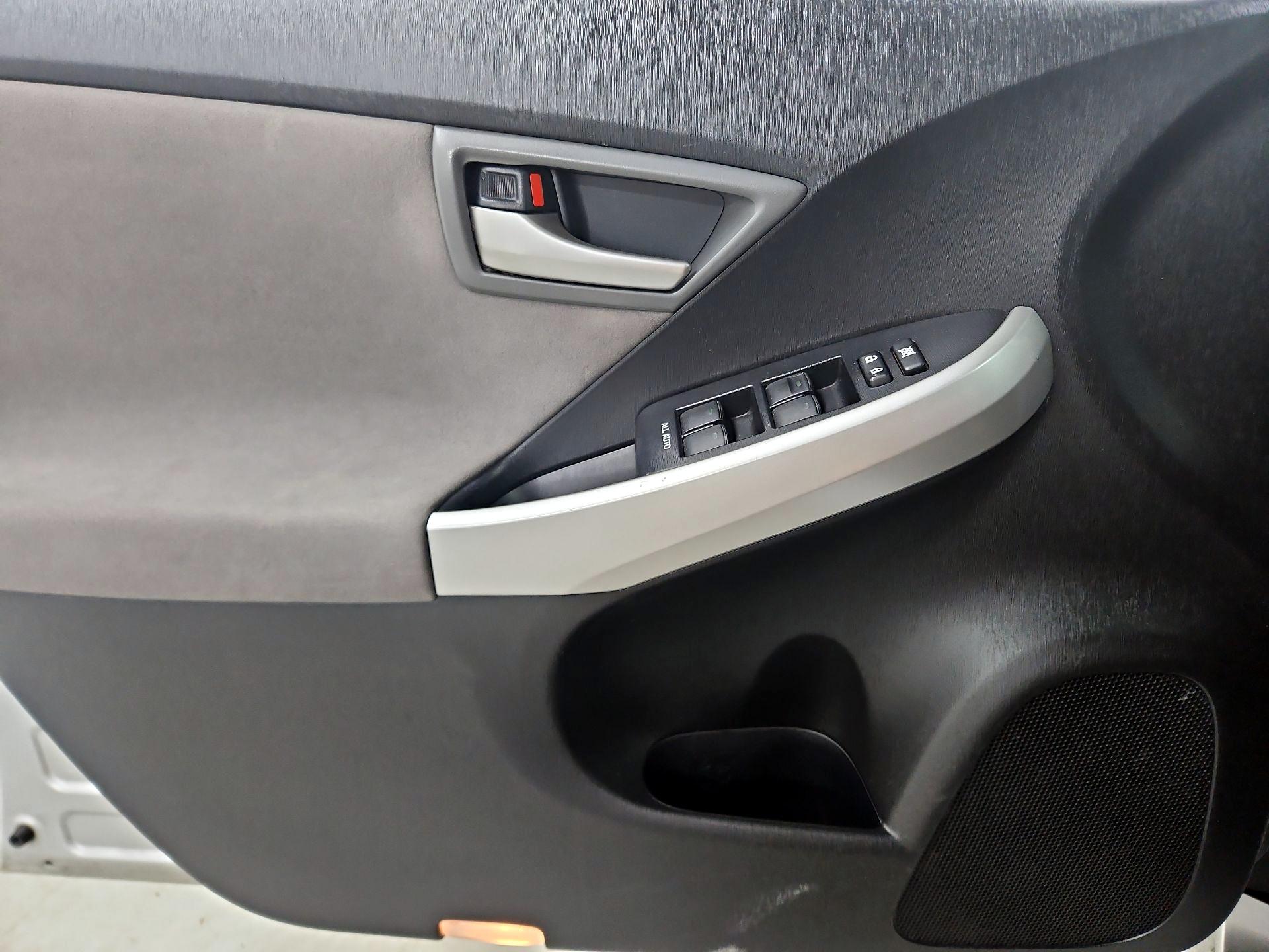 Thumbnail: 2014 Toyota Prius - 12
