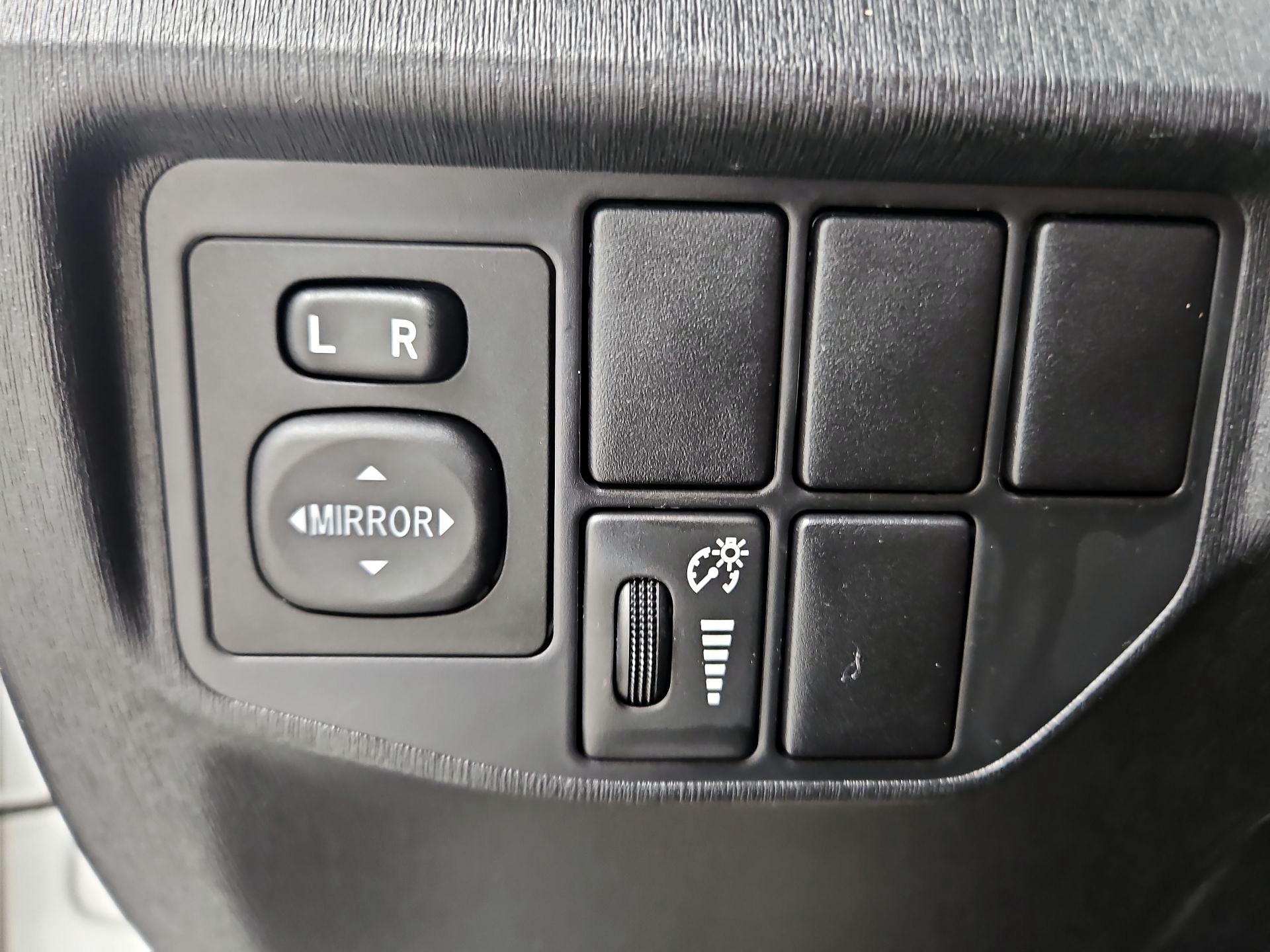 Thumbnail: 2014 Toyota Prius - 13