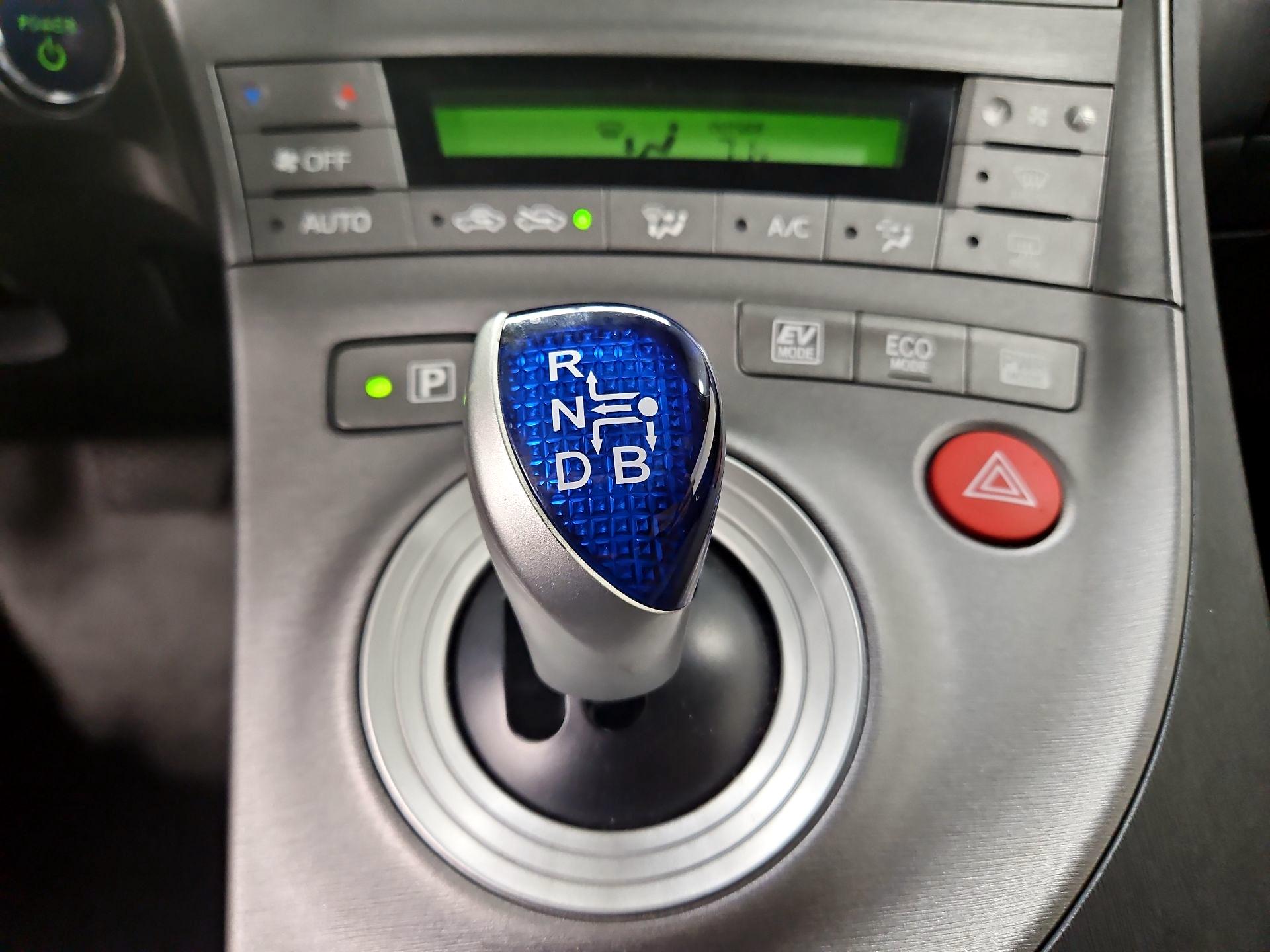 Thumbnail: 2014 Toyota Prius - 16