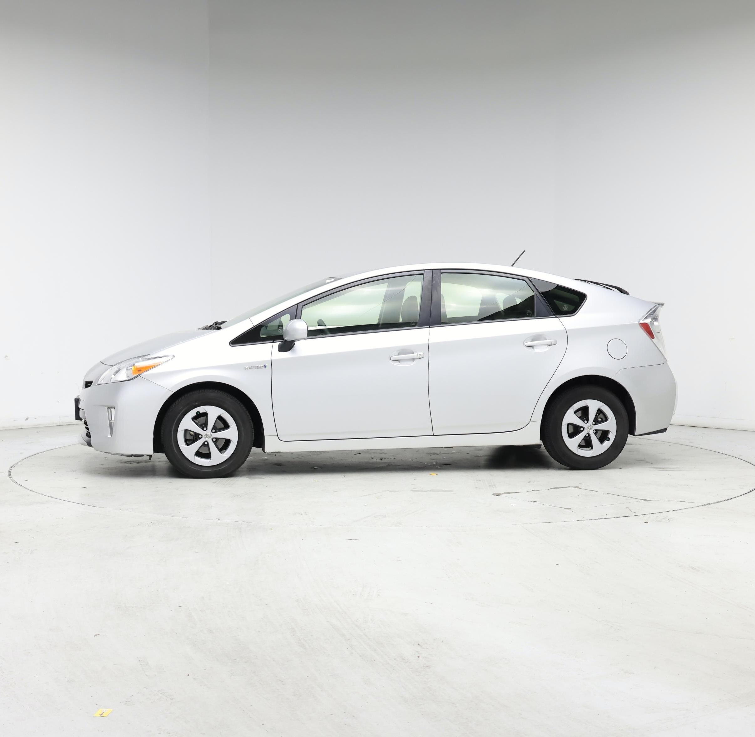 Thumbnail: 2014 Toyota Prius - 3