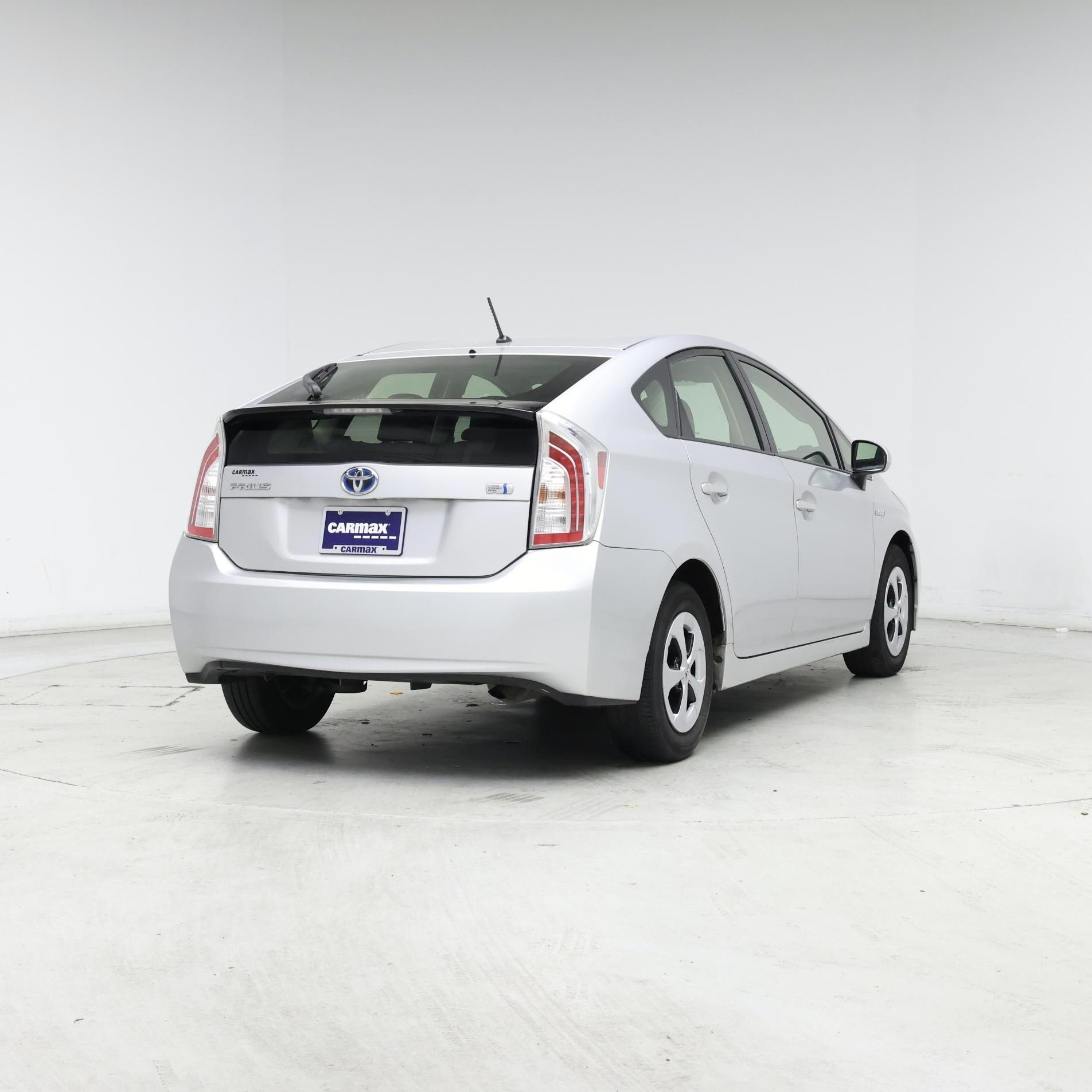 Thumbnail: 2014 Toyota Prius - 8