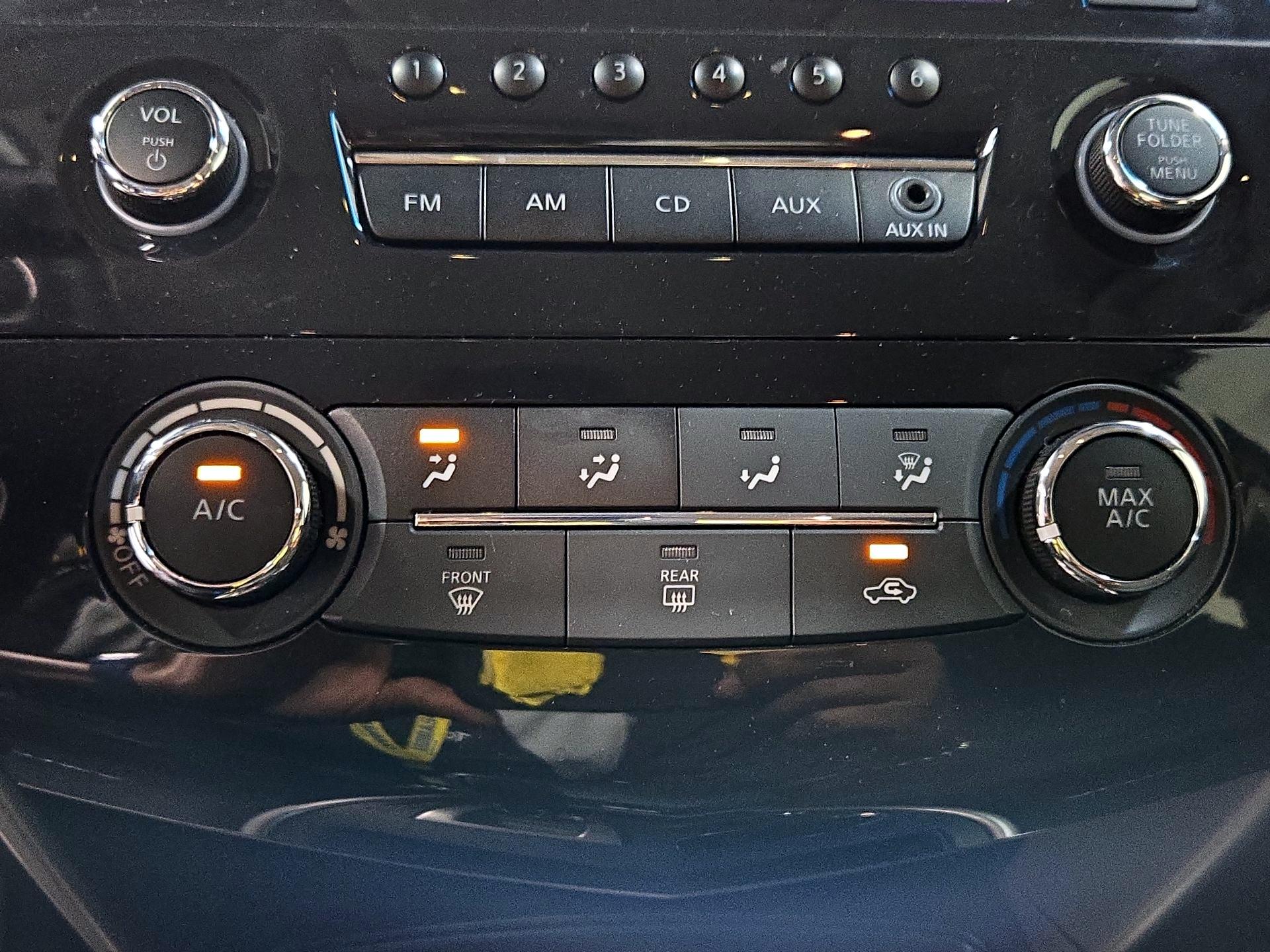Thumbnail: 2015 Nissan Altima - 15