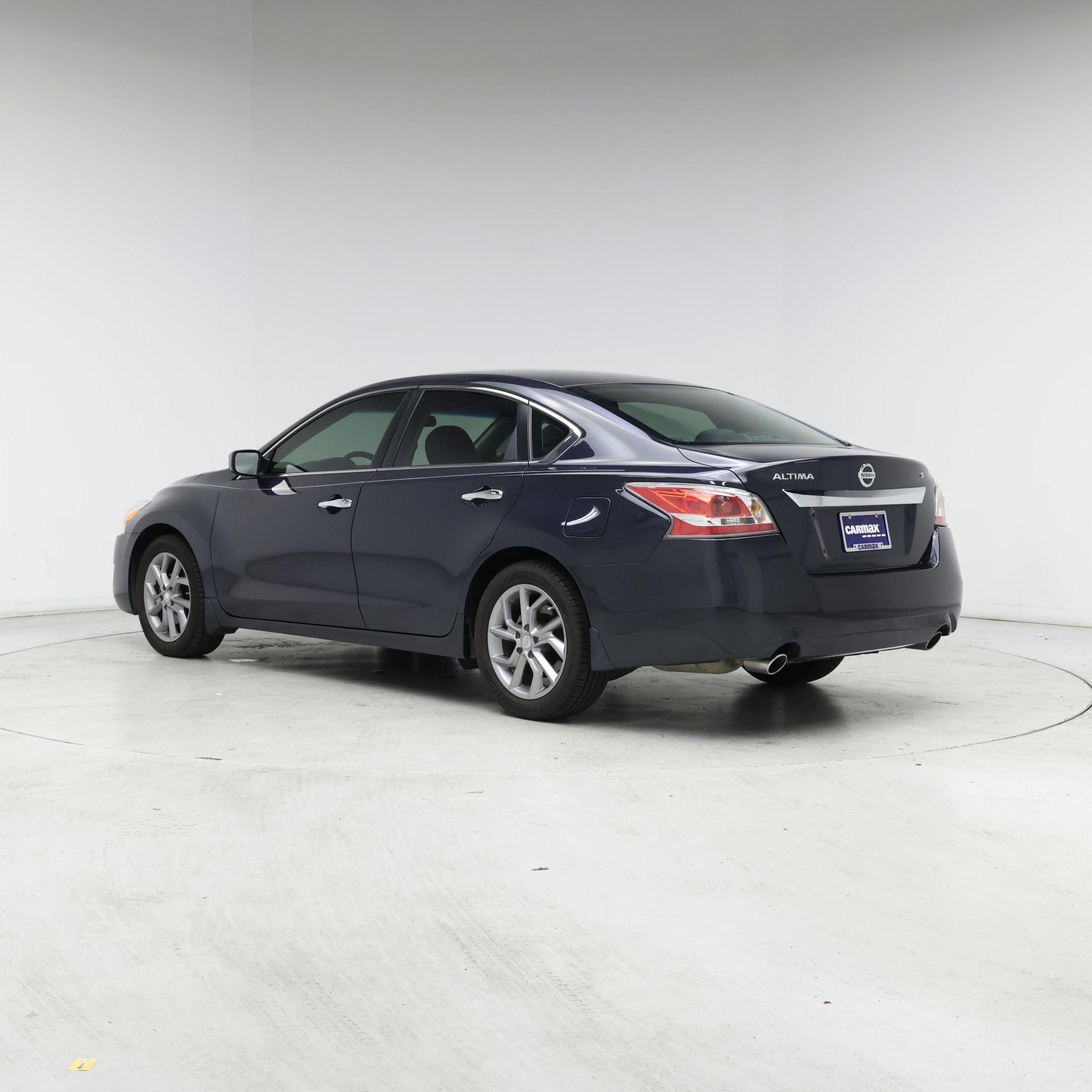 Thumbnail: 2015 Nissan Altima - 2